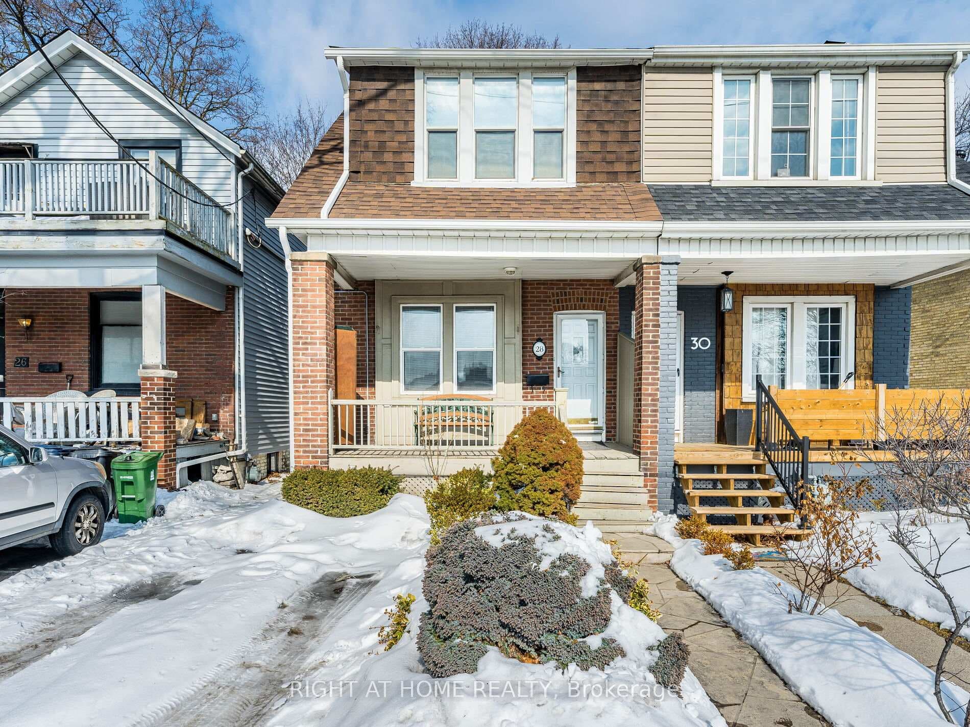 28 Erindale Avenue, Danforth / East York, ON M4K 1R9 - Photo 1