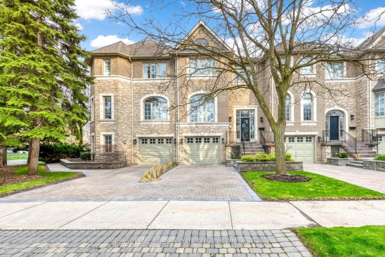 175 La Rose Avenue, Etobicoke (Kingsview Village / Humber Heights), ON M9P 1B5 - Photo 1
