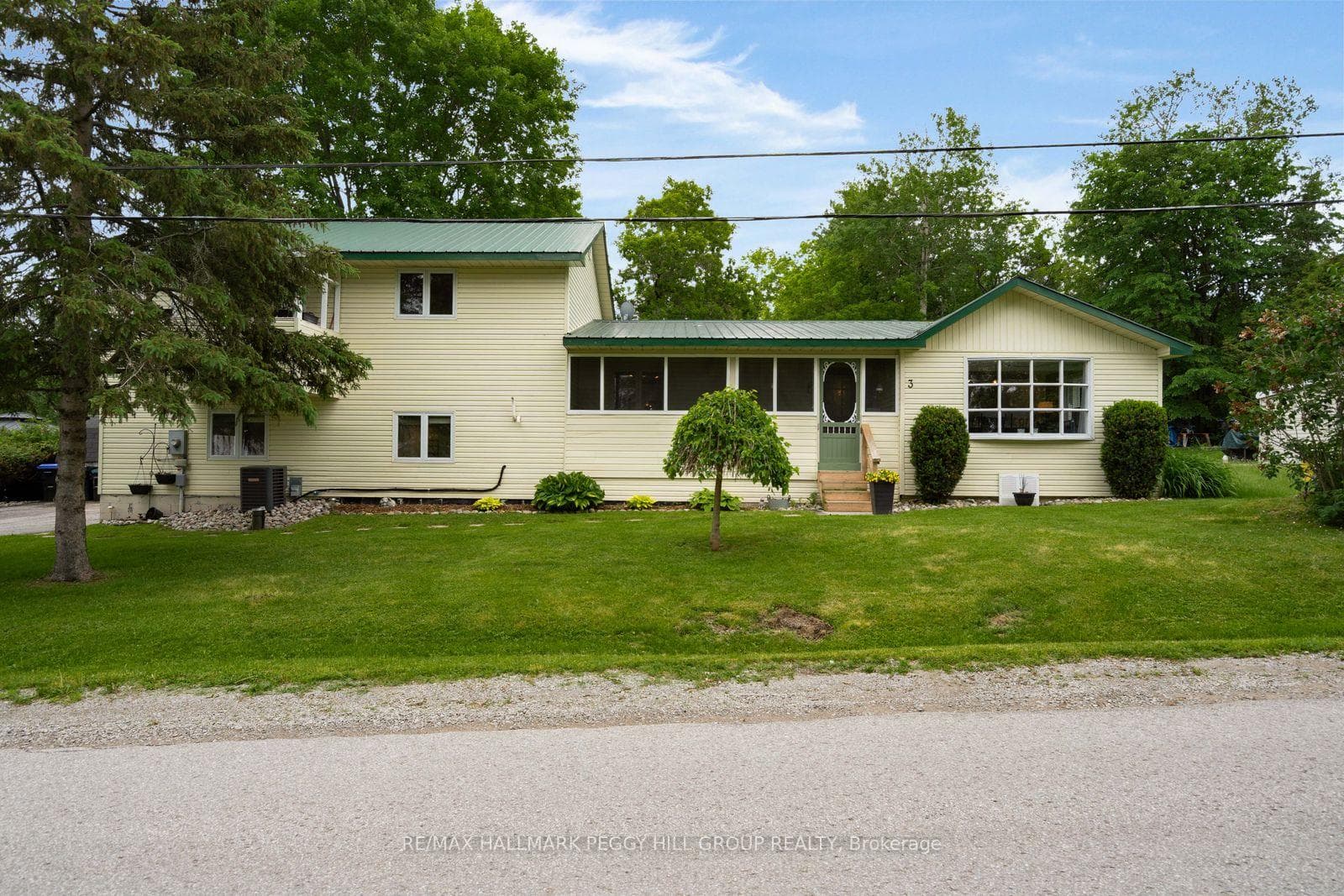 3 Earldom Boulevard, Tay, ON L0K 1R0 - Photo 1