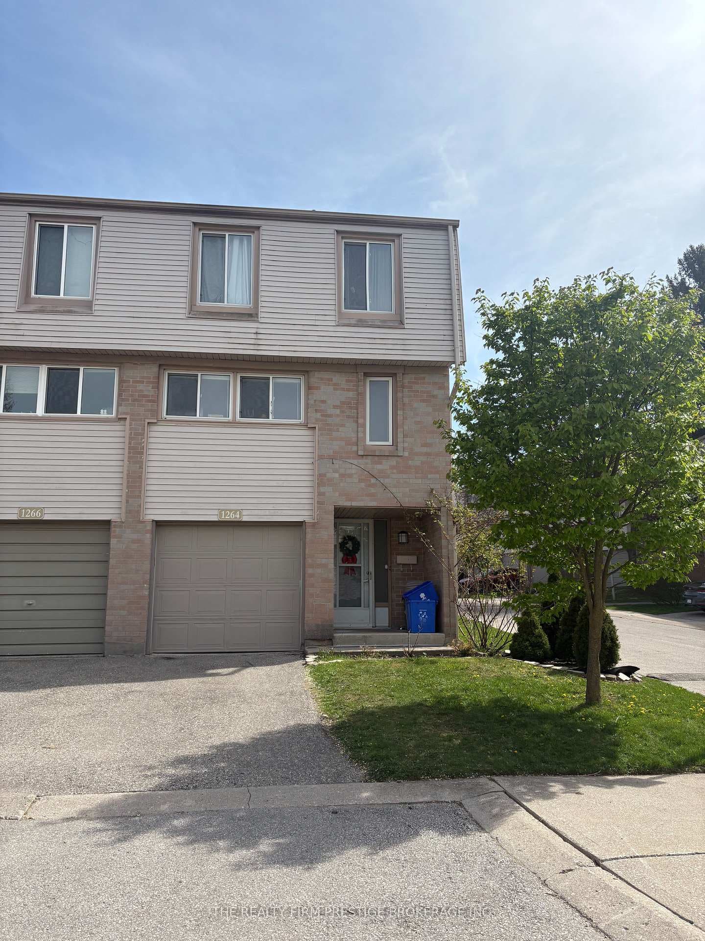 1264 Limberlost Road Unit 18, London North, ON N6G 3A5 - Photo 1