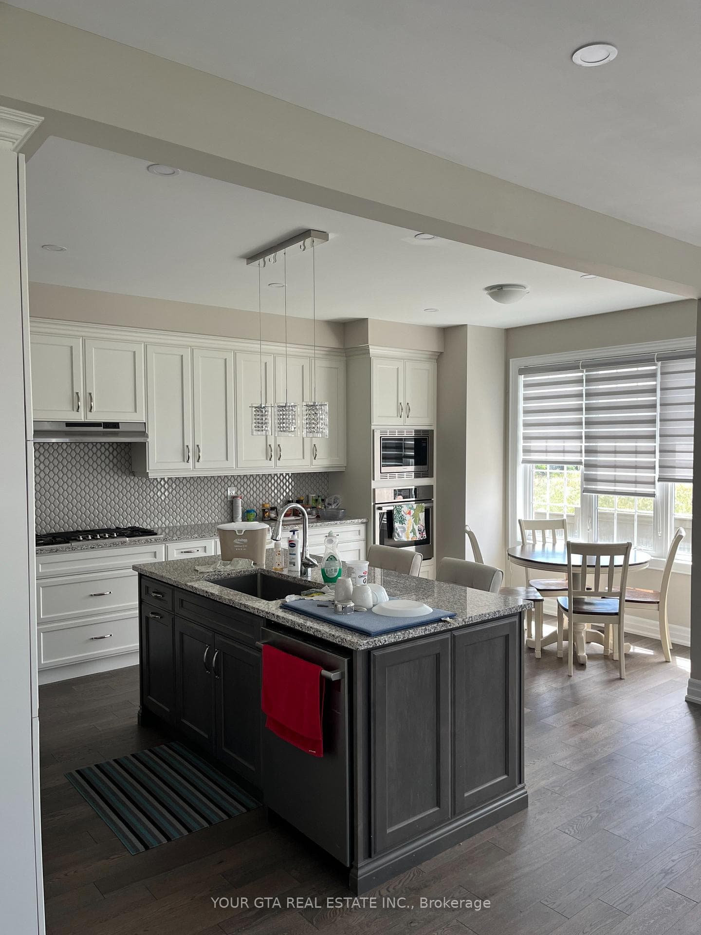 102 Burnhamthorpe Road E Road Unit Oakvill, Oakville, ON L6H 0X8 - Photo 1