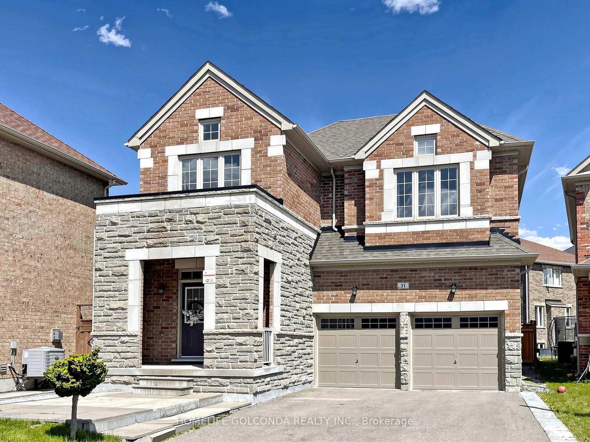 31 Bolsby Court, Aurora, ON L4G 1B7 - Photo 1