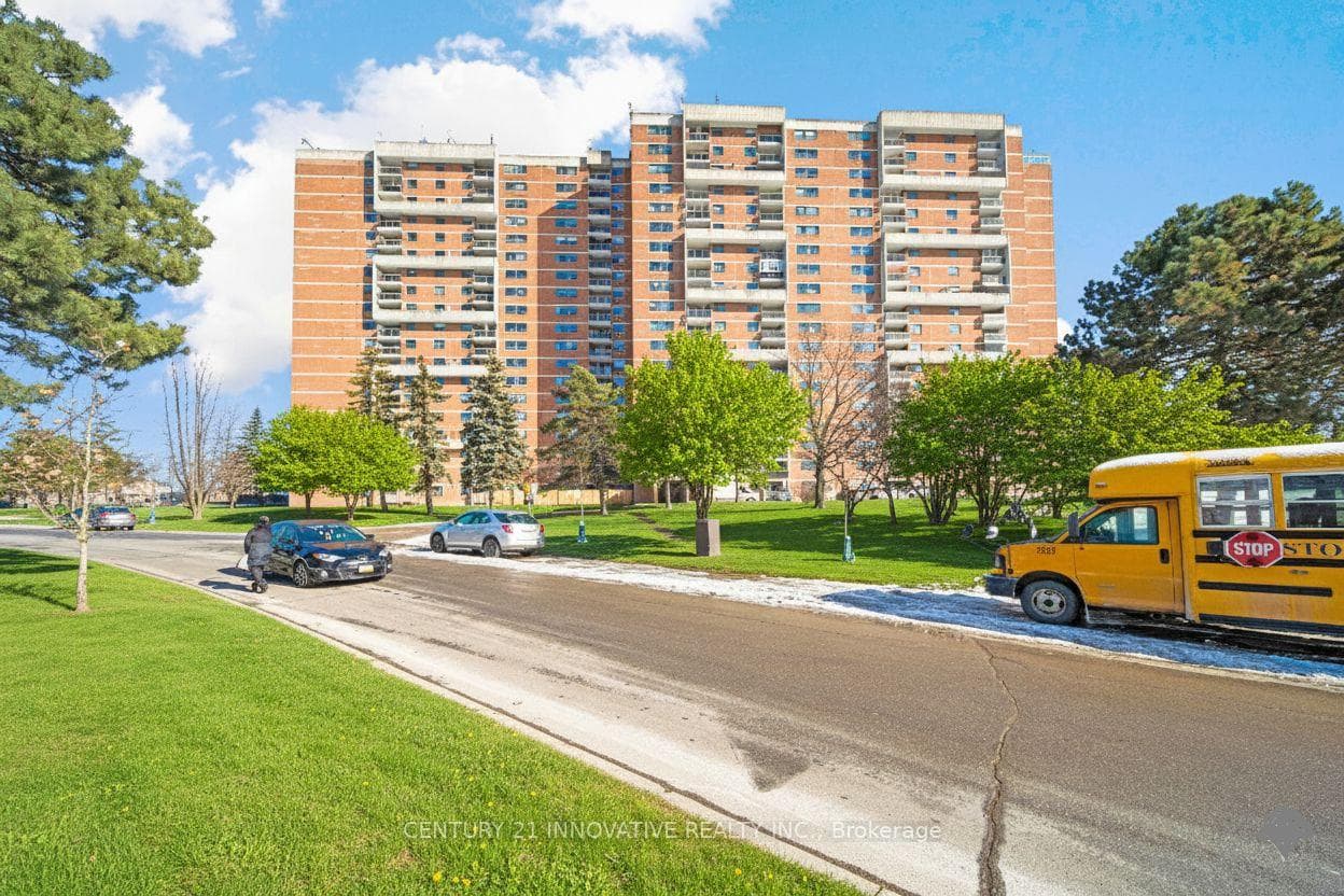 100 Wingarden Court Unit 913, Scarborough (Morningside / West Hill), ON M1B 2P4 - Photo 1