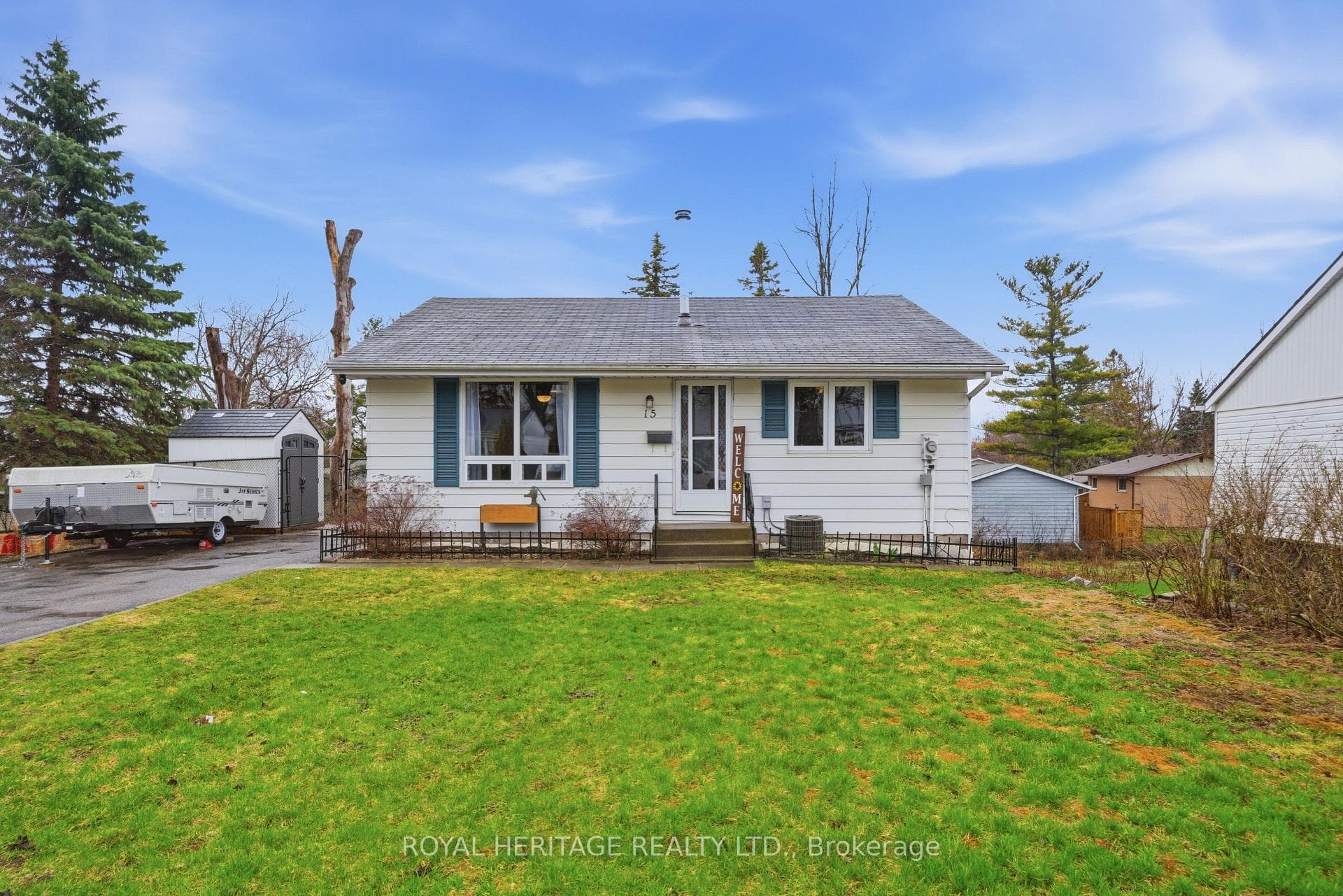 15 Kidd Avenue, Quinte West, ON K8V 2C6 - Photo 1