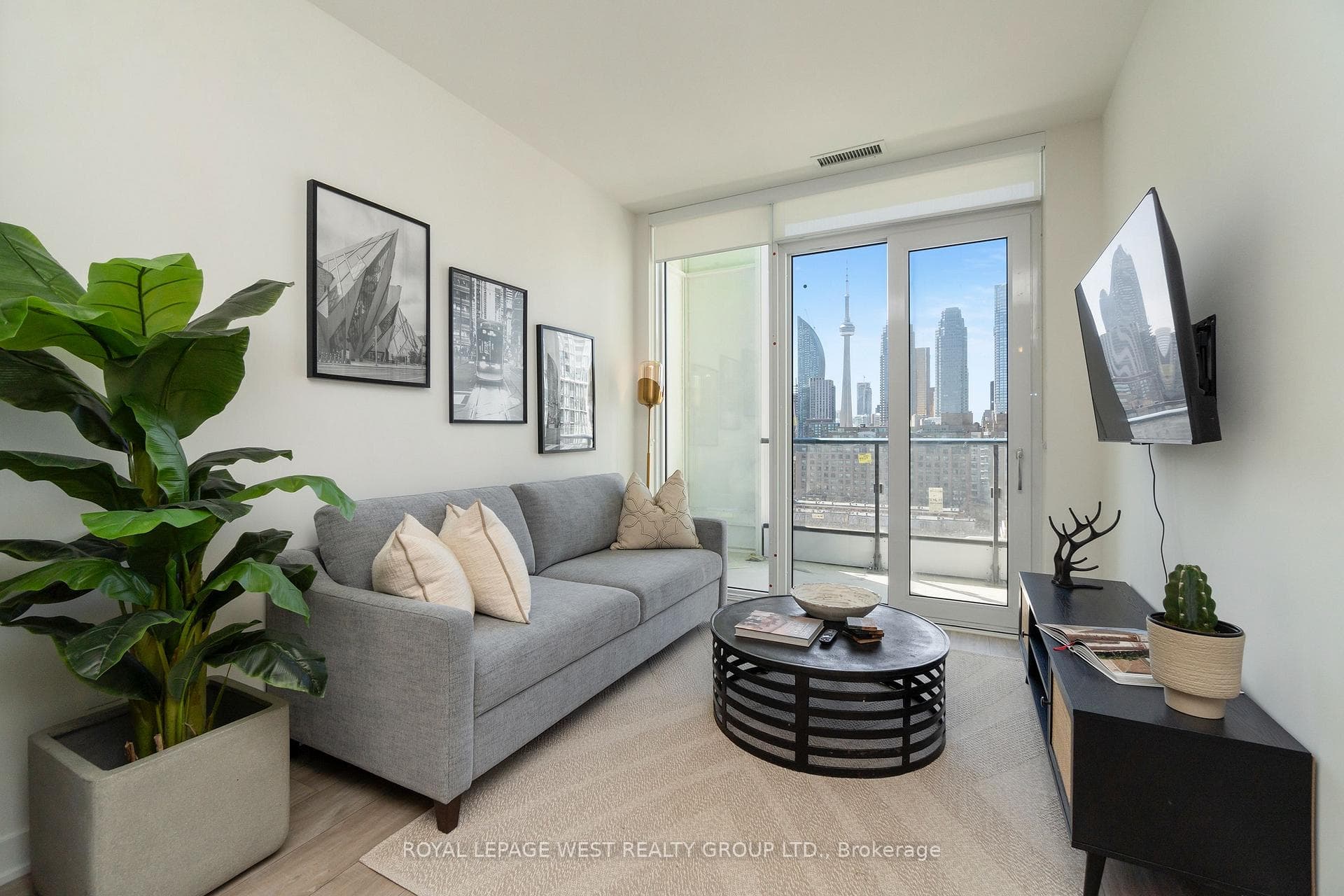 135 Lower Sherbourne Street Unit 1064, Regent Park / Cabbagetown / St. James Town, ON M5A 1Y4 - Photo 1