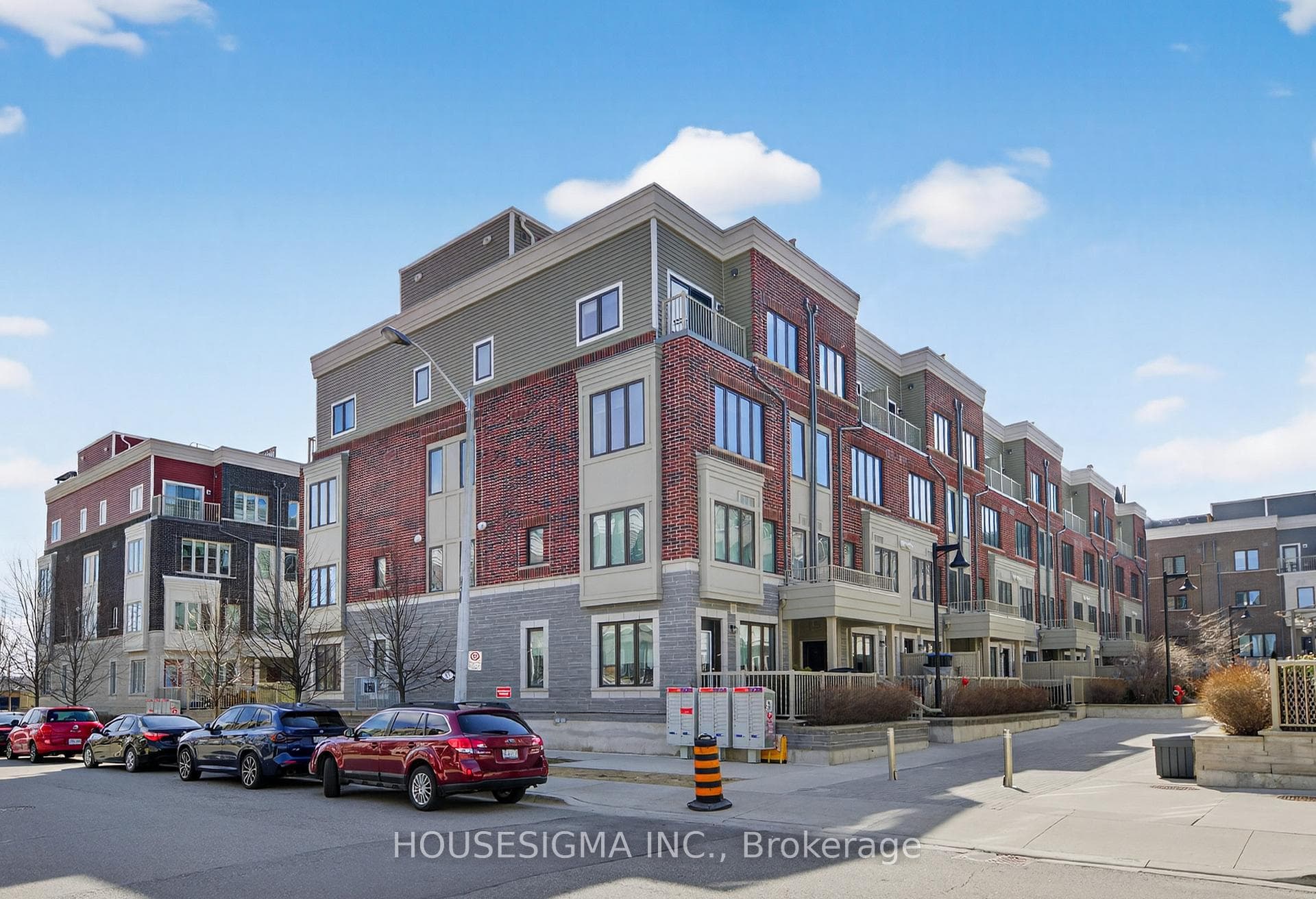 85 Eastwood Park Gardens Unit 5, Liberty Village / Parkdale / South Parkdale, ON M8W 0B9 - Photo 1