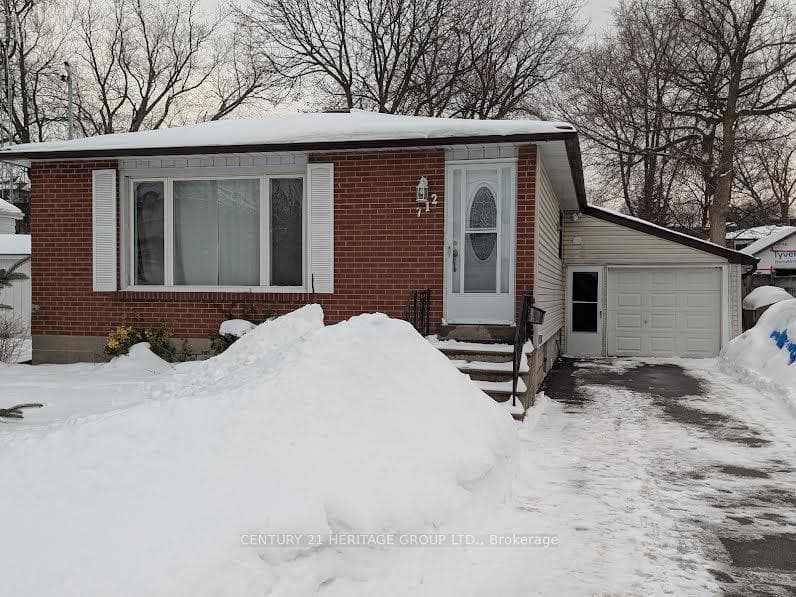 712 Victory Drive Unit Main, Pickering, ON L1W 2S2 - Photo 1