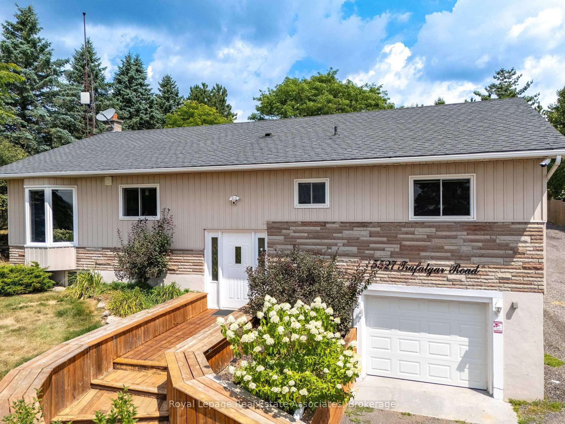 5527 Trafalgar Road, Erin, ON N0B 1T0 - Photo 1