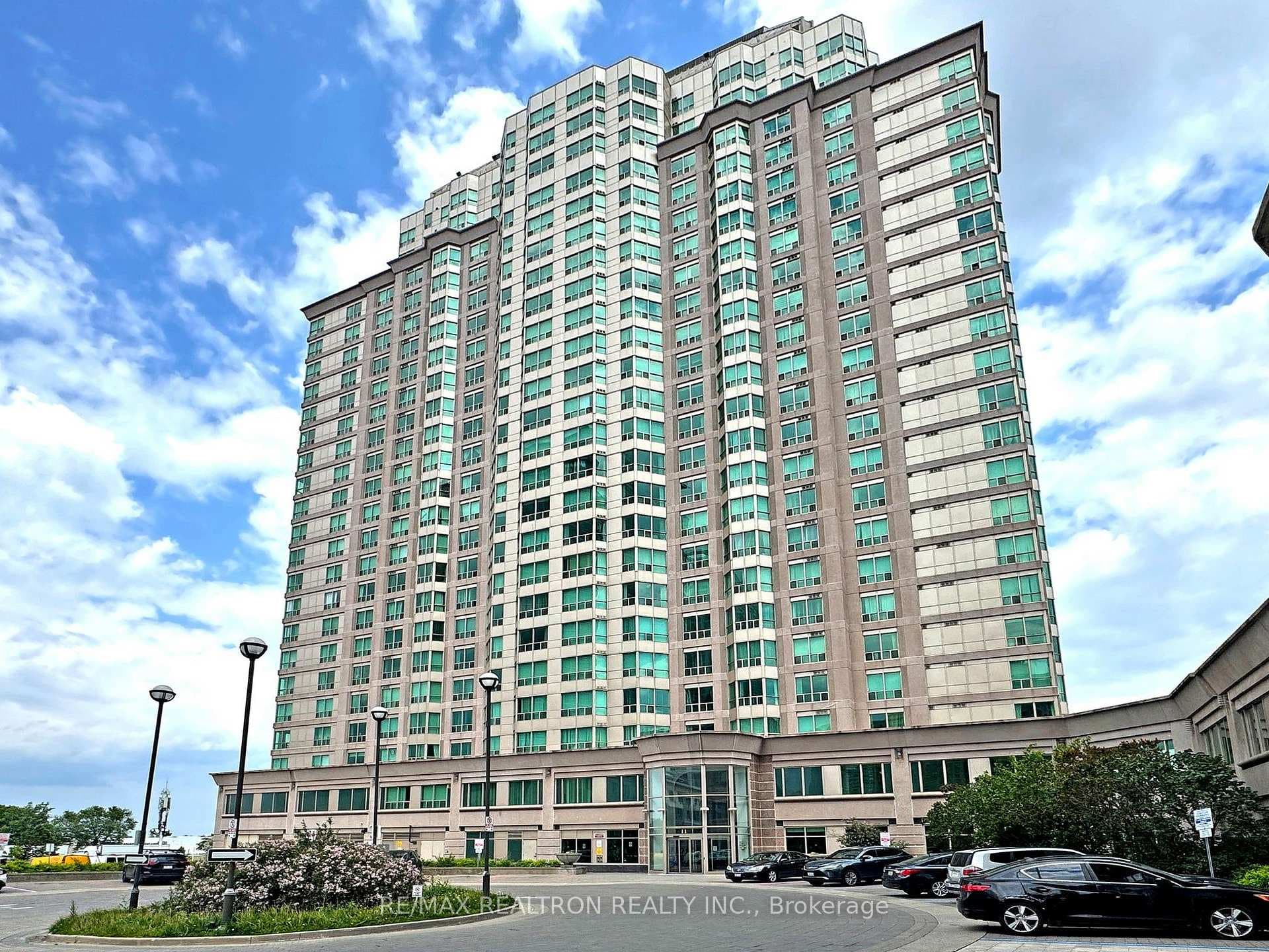 11 Lee Centre Drive Unit 602, Scarborough (West Hill / Highland Creek), ON M1H 3J5 - Photo 1