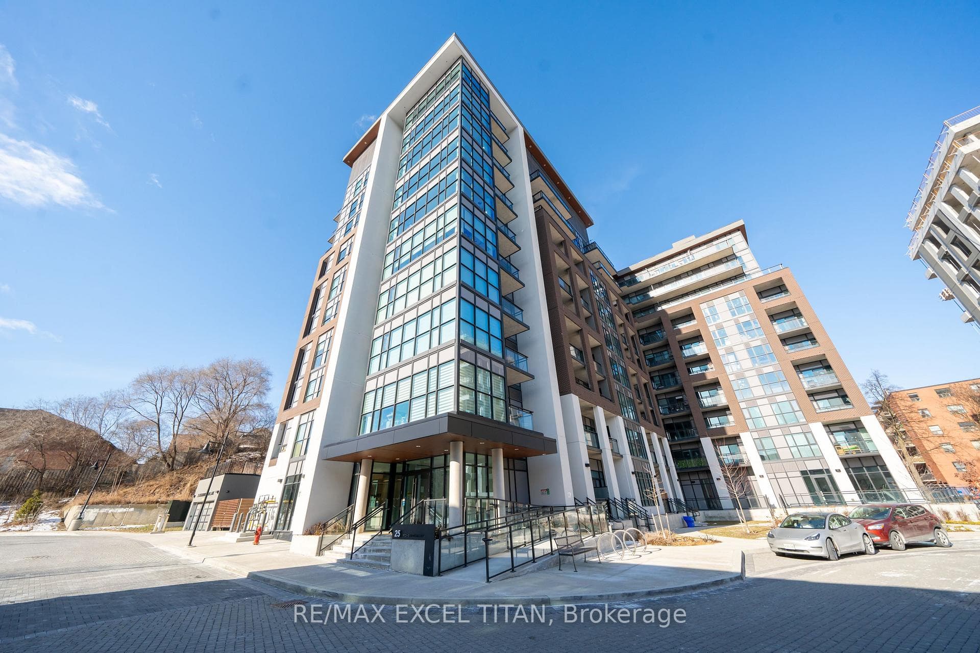 25 Neighbourhood Lane Unit 205, Corso Italia / Dufferin Grove, ON M8Y 0C4 - Photo 1
