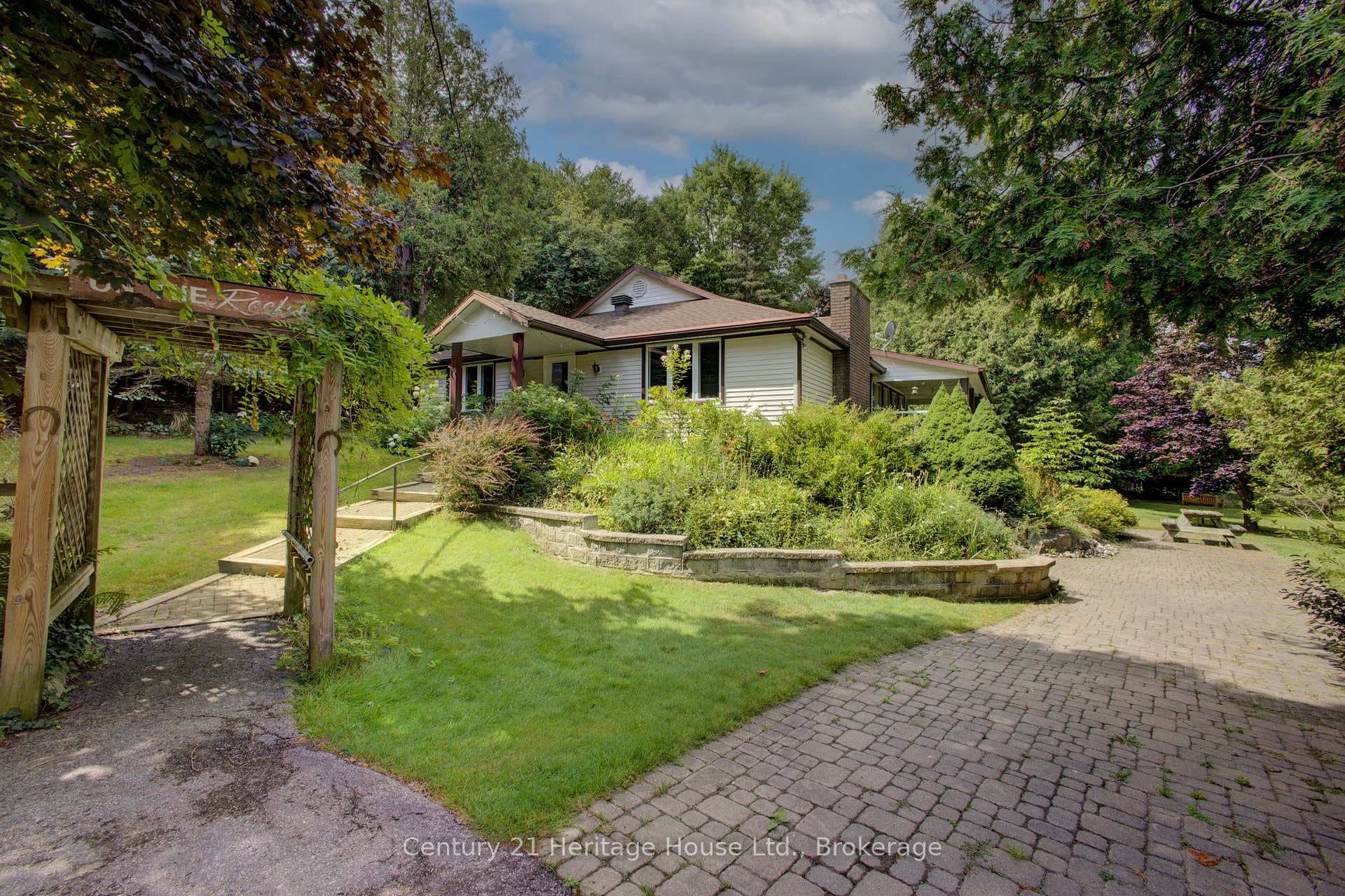 473514 Camp Oliver Road, West Grey