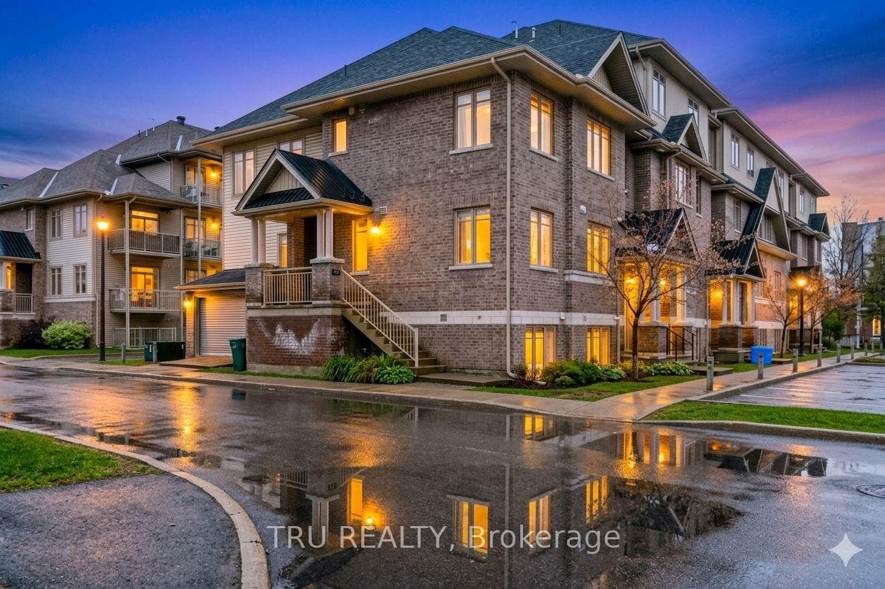 28 Tadley Private, Barrhaven