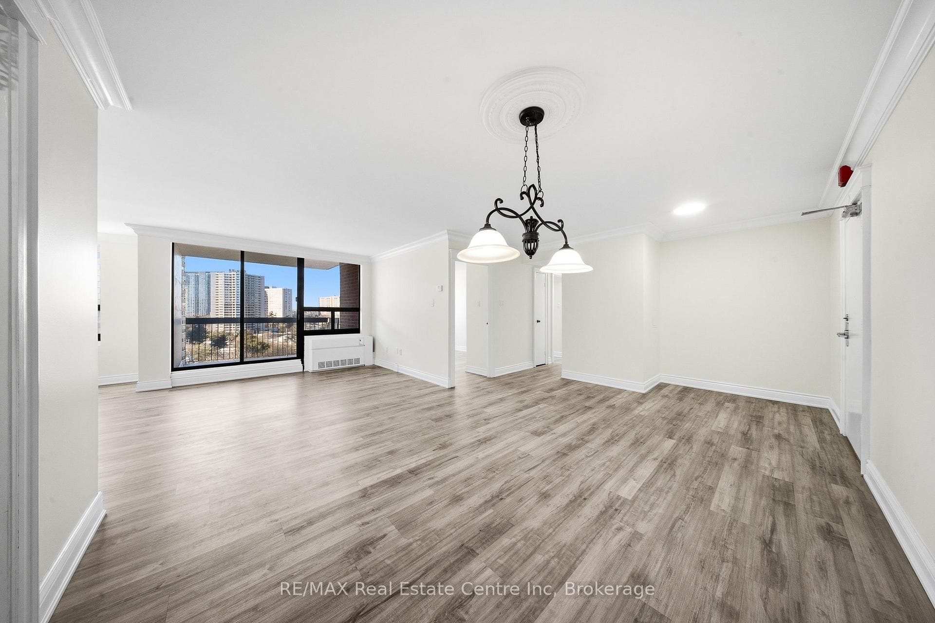 20 Mississauga Valley Boulevard Unit 1204, Mississauga, ON L5A 3S1 - Photo 1