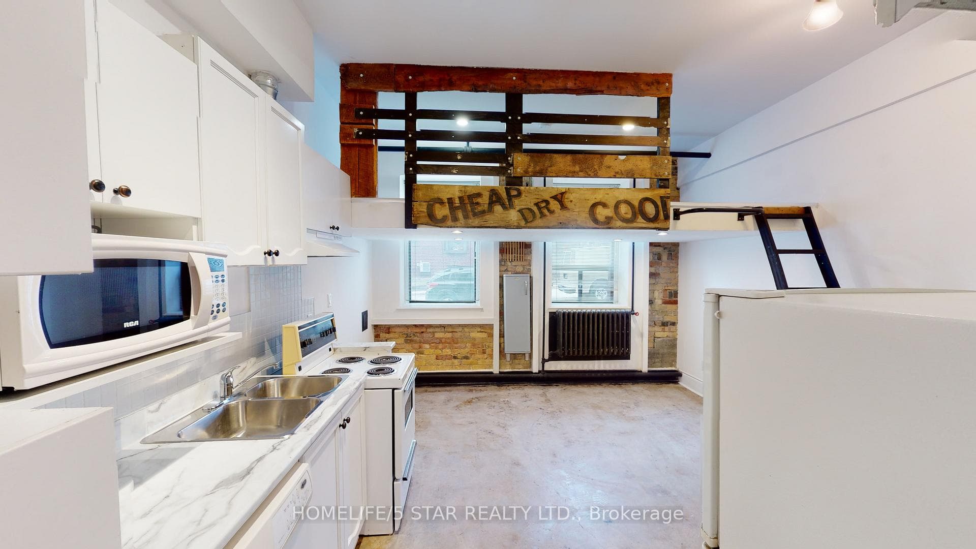 1152 Gerrard Street Unit 203, Toronto E01