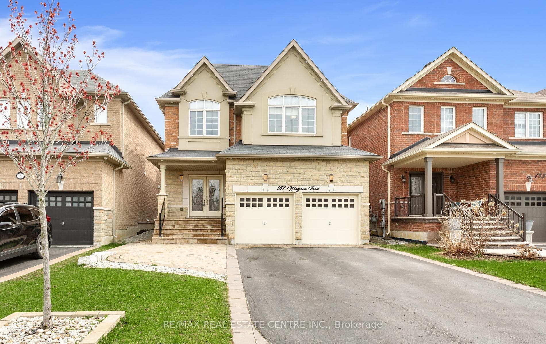 157 Niagara Trail, Halton Hills, ON L7G 0H4 - Photo 1