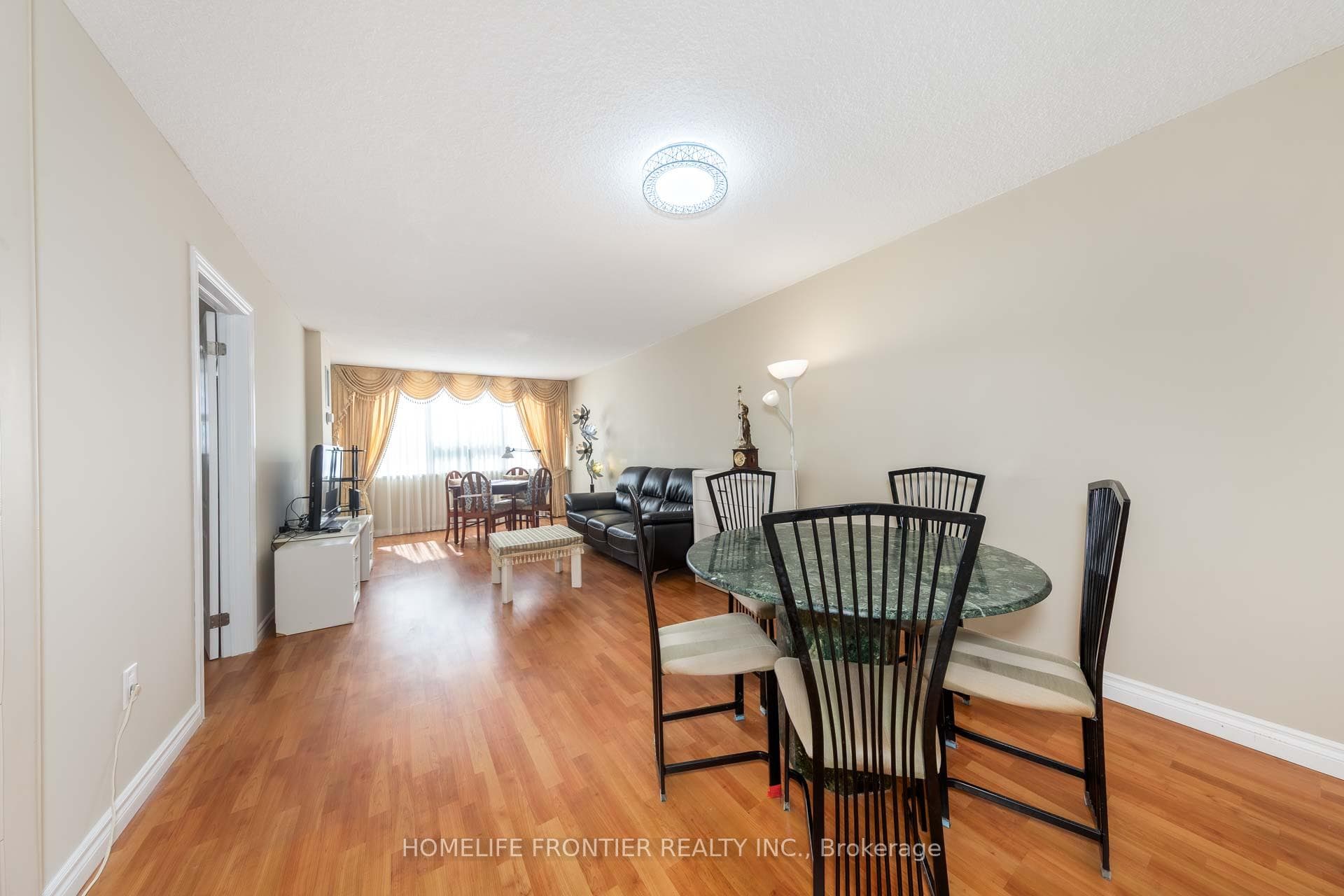 45 Silver Springs Boulevard Unit 706, Toronto E05