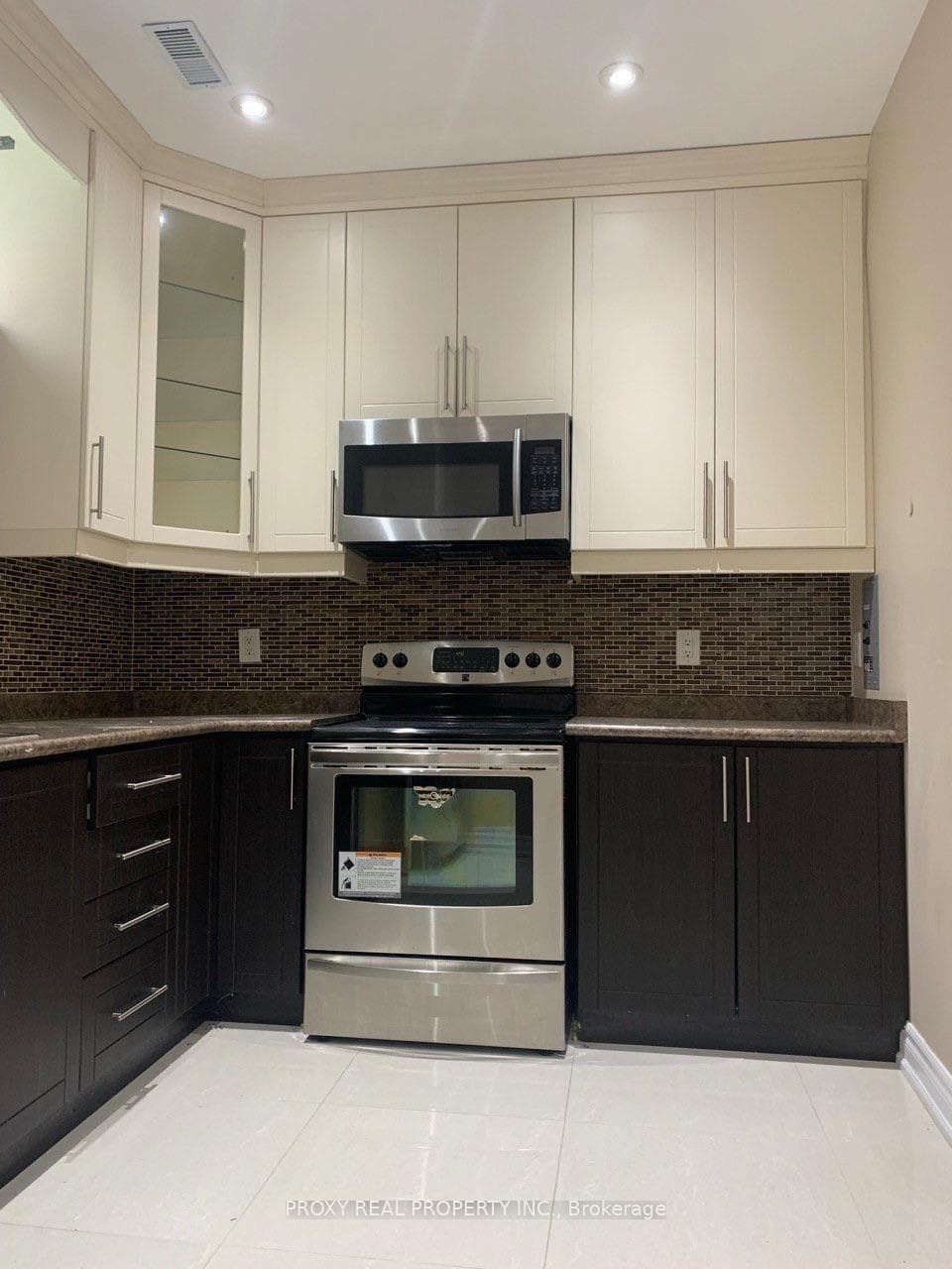 119 Leyburn Avenue Unit Basment, Richmond Hill, ON L4C 0J6 - Photo 1