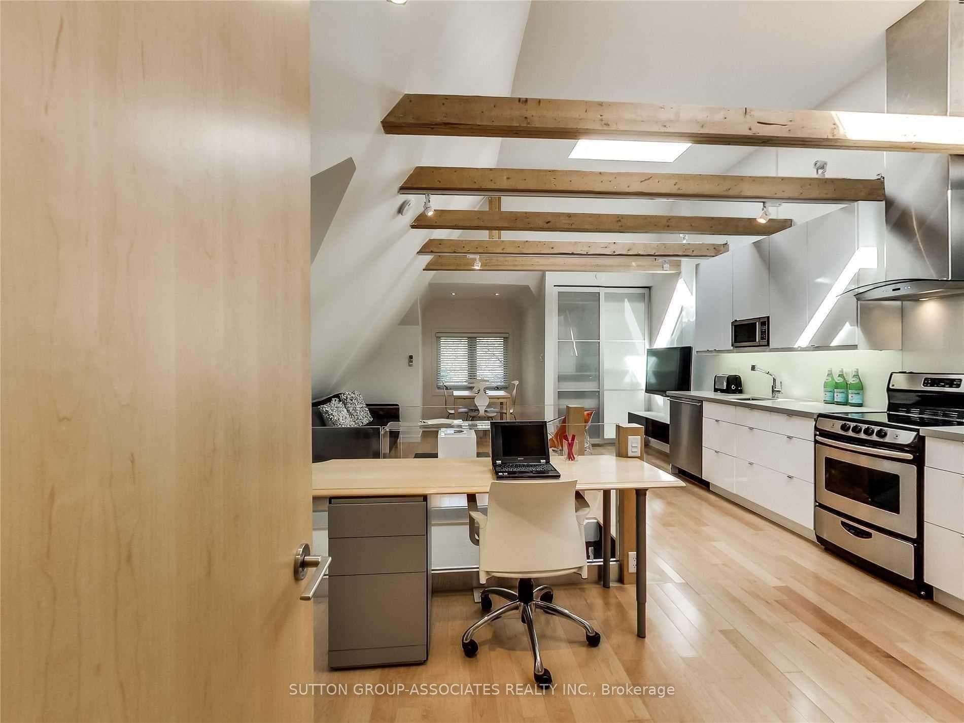 477 Brunswick Avenue Unit 3, Annex / Yorkville / Summerhill, ON M5R 2Z6 - Photo 1