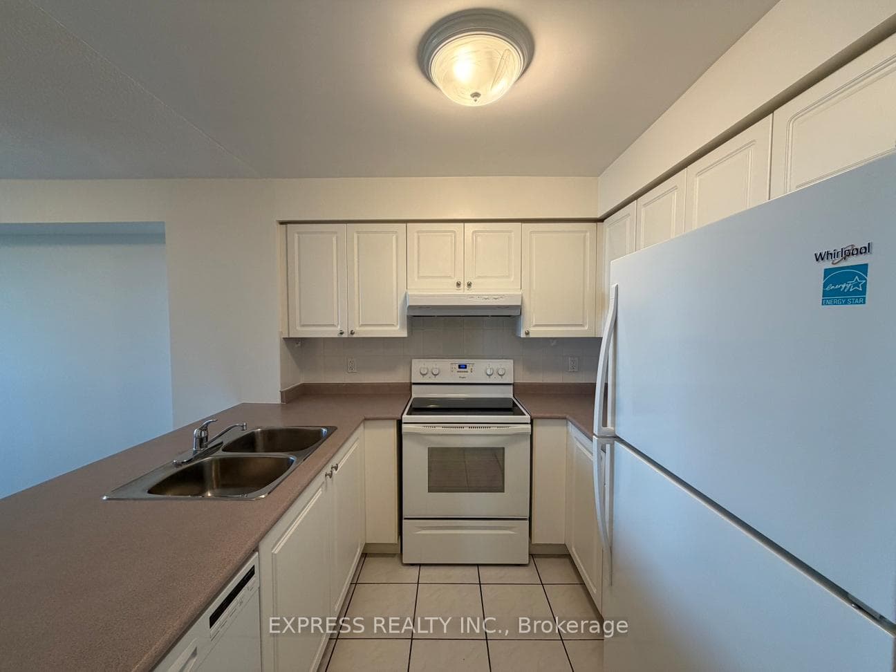 8 Hillcrest Avenue Unit 1518, Willowdale / Newtonbrook, ON M2N 6Y6 - Photo 1