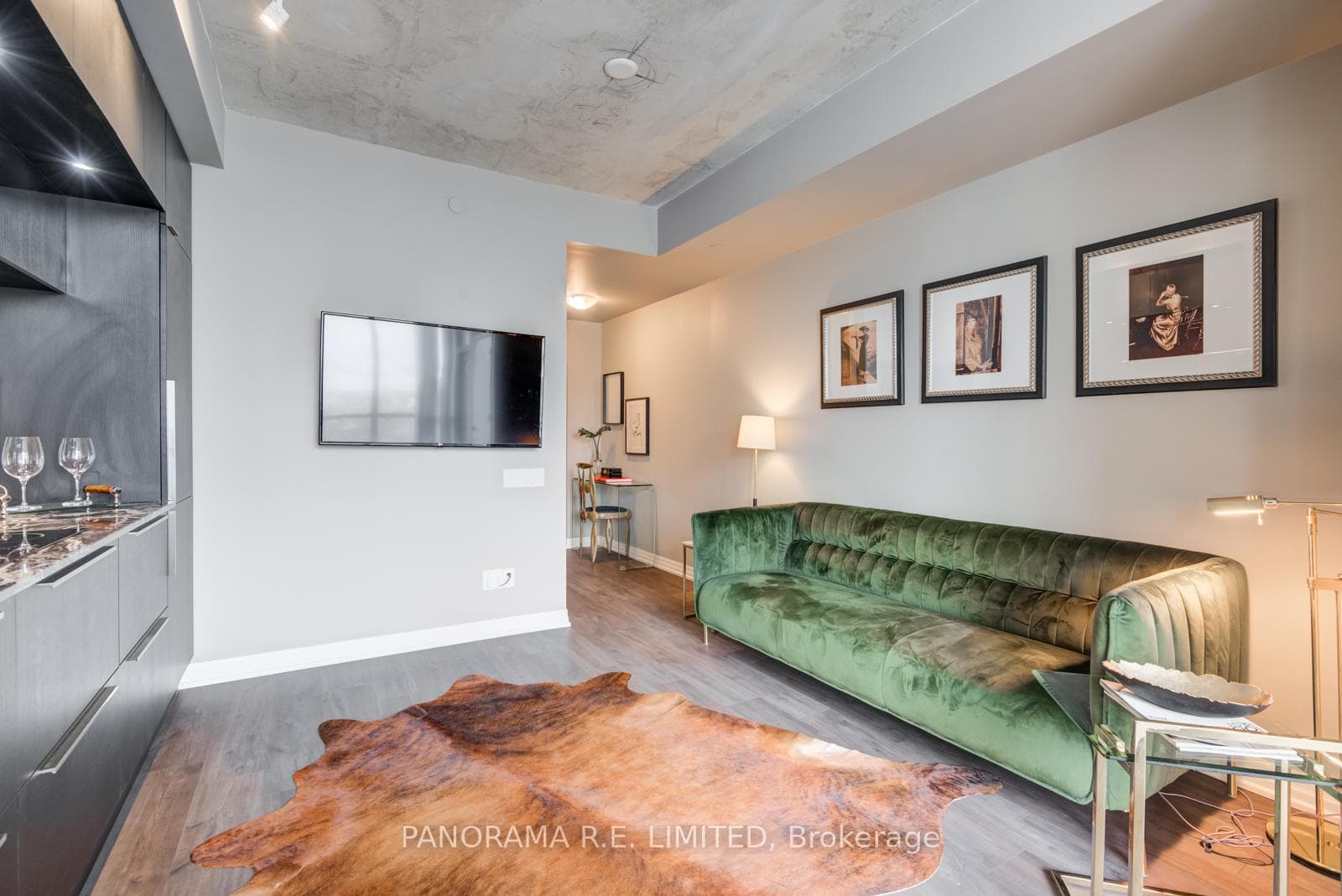 88 Blue Jays Way Unit 3611, Toronto C01