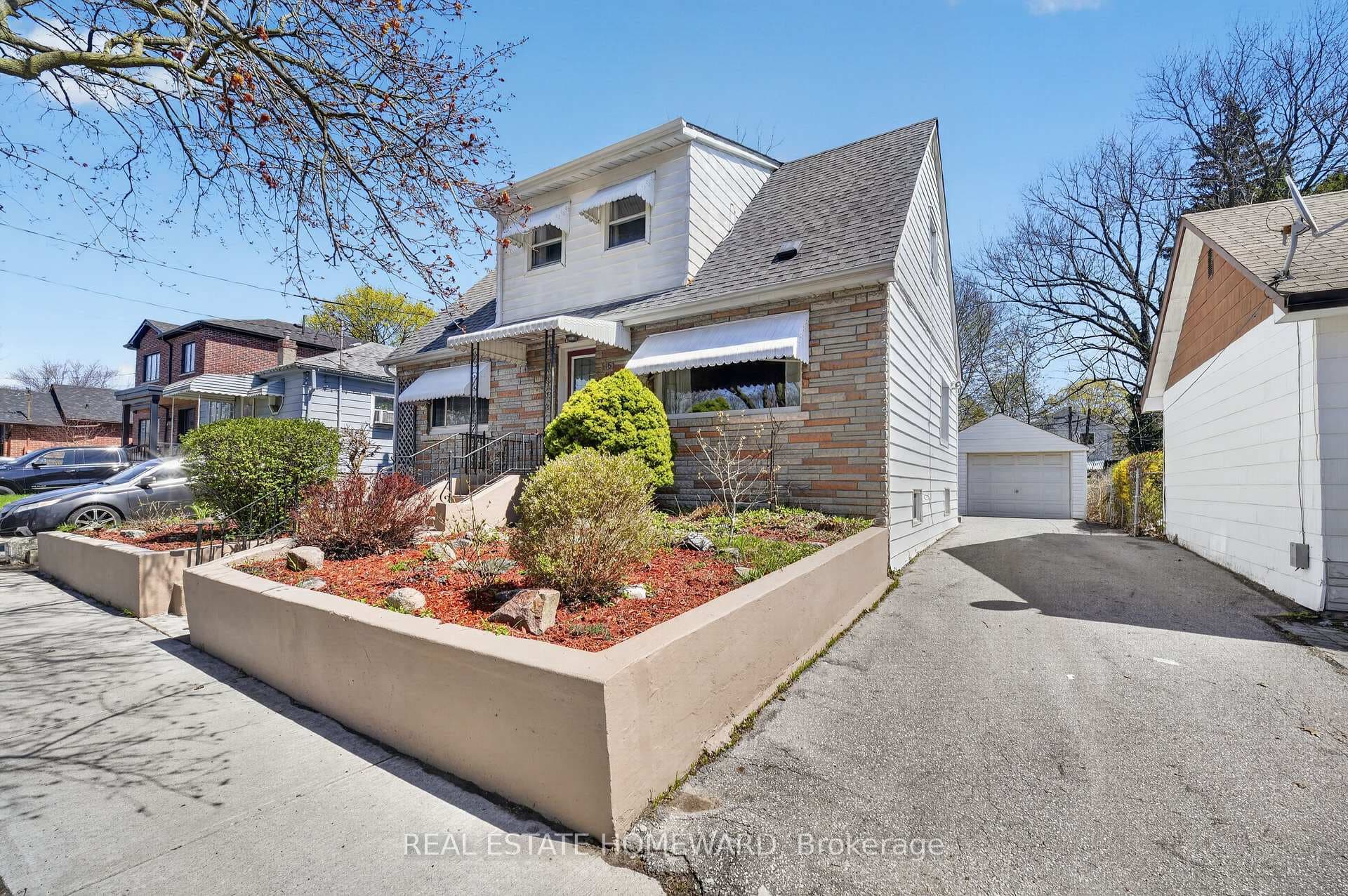 15 Bertha Avenue, Dorset Park / Kennedy Park, ON M1L 3L8 - Photo 1
