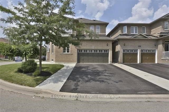 29 Cape Dorset Crescent Unit Upper 2 floors, Brampton