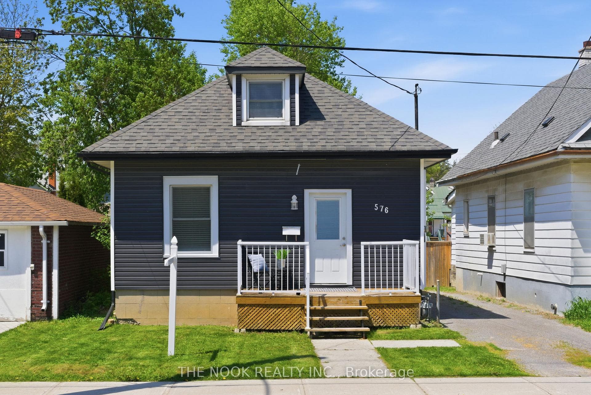 576 Wolfe Street, Peterborough