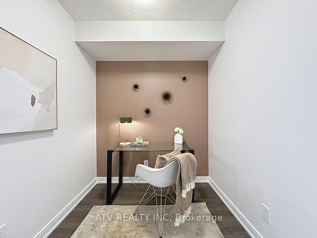 30 Samuel Wood Way Unit 1812, Toronto W08