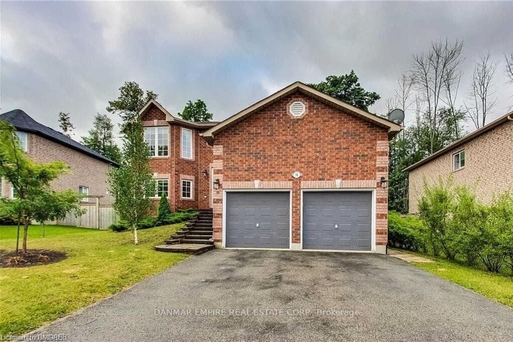 98 Sandringham Drive Unit Upper, Barrie, ON L4M 7J5 - Photo 1