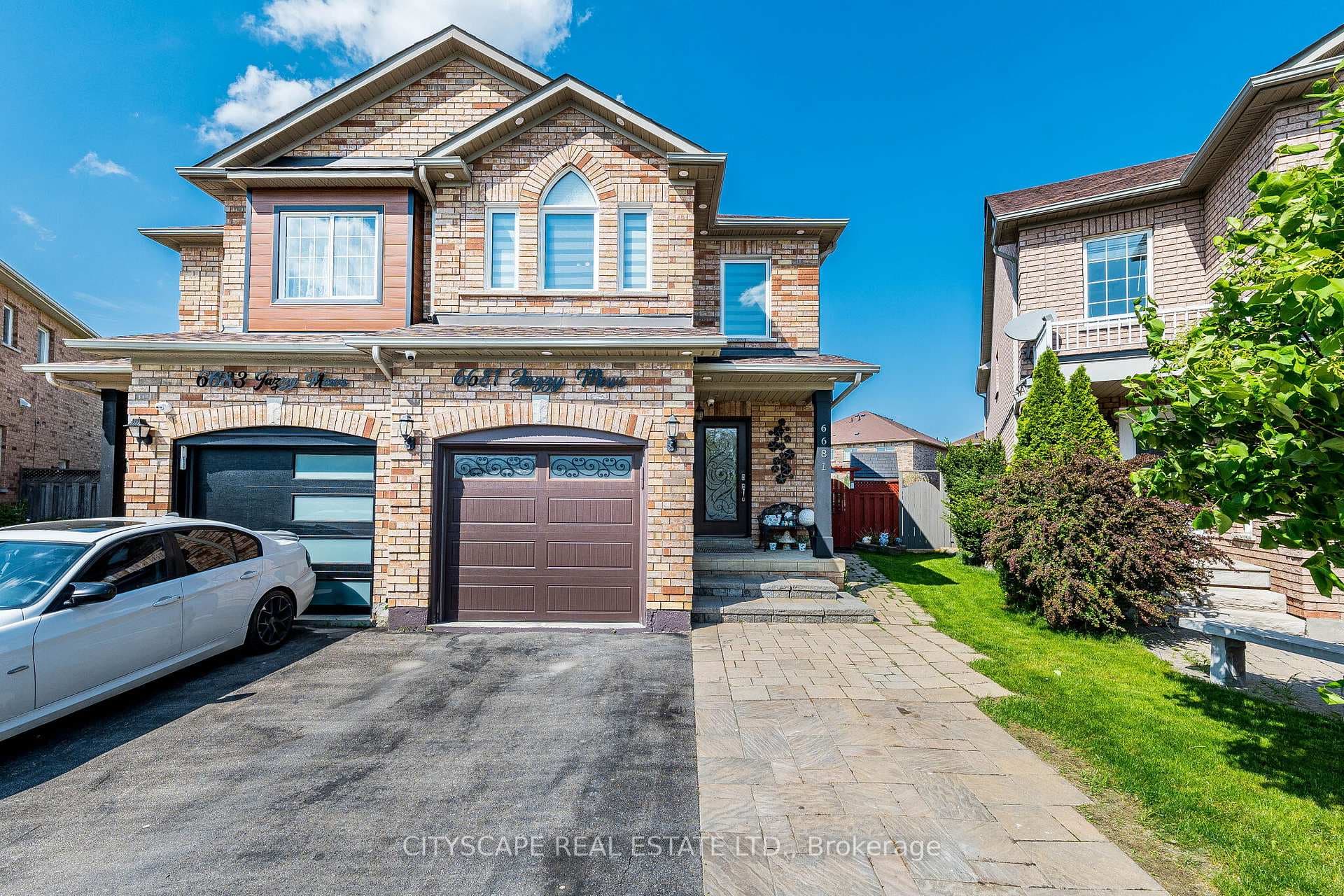6681 Jazzy Mews, Mississauga