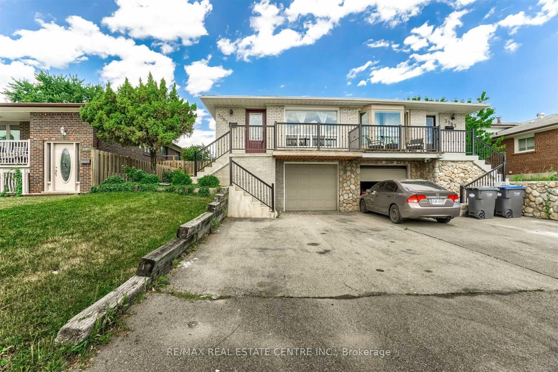 3385 Ellengale Drive Unit #Upper, Mississauga, ON L5C 1Z5 - Photo 1