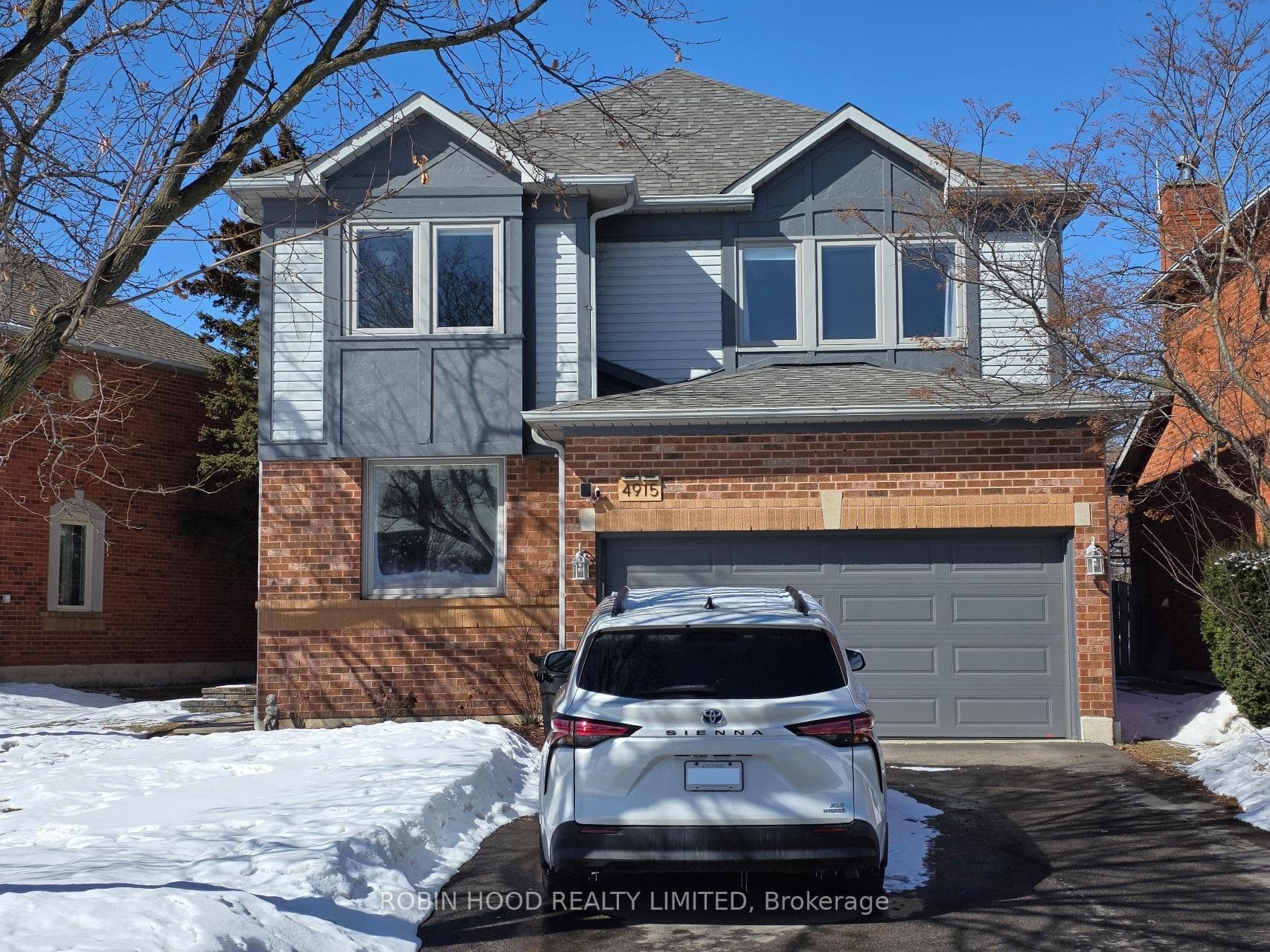 4915 Natkarni Crescent Unit, Mississauga, ON L5V 1L5 - Photo 1