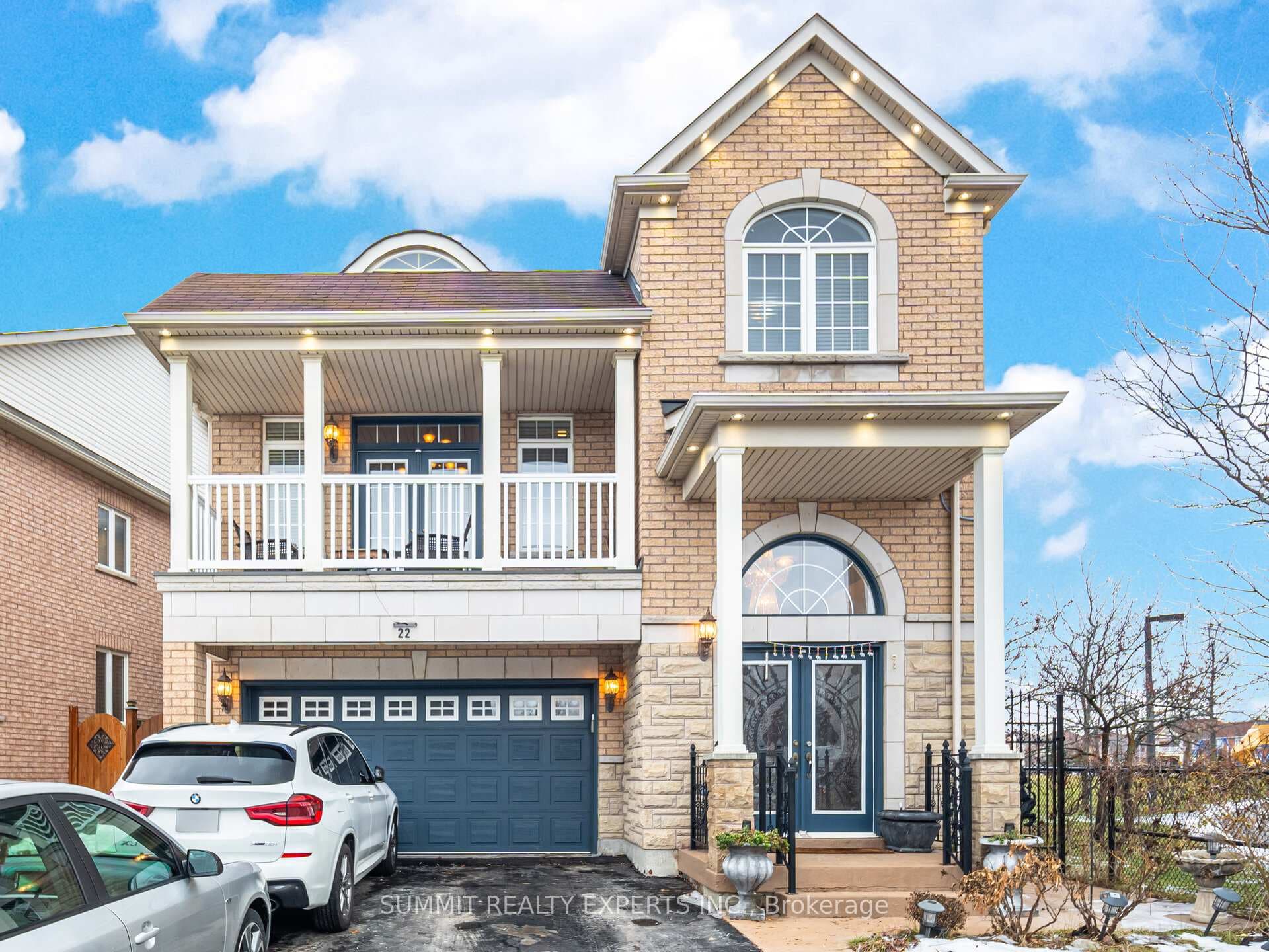 22 Baylawn Circle, Brampton