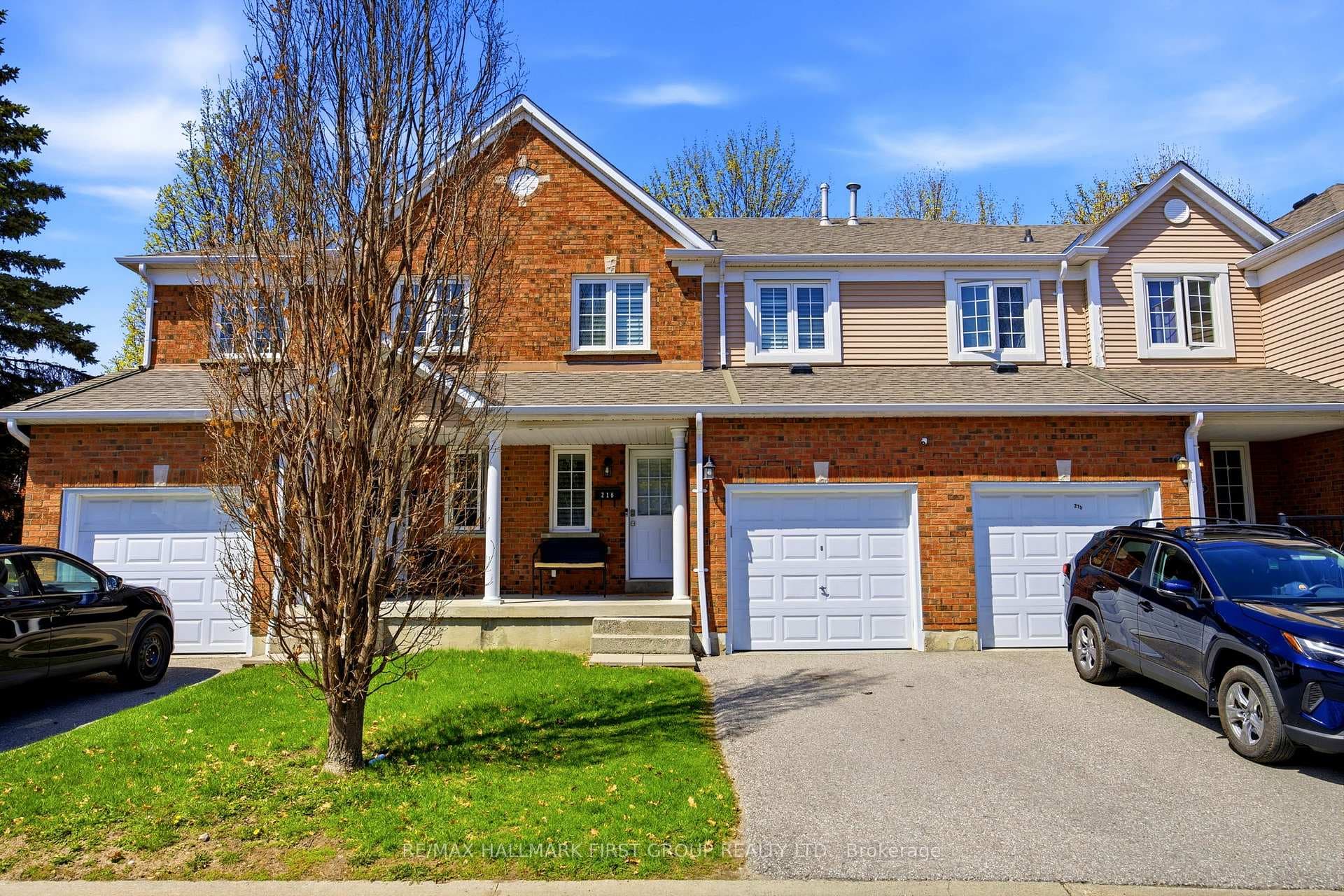 10 Bassett Boulevard Unit 216, Whitby