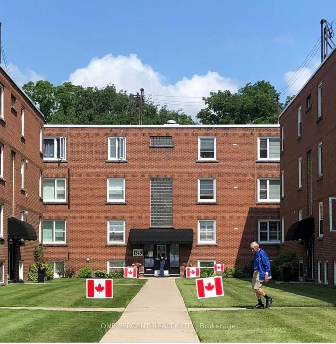 Steps to Lake Ontario! 1351 is bldg on right.