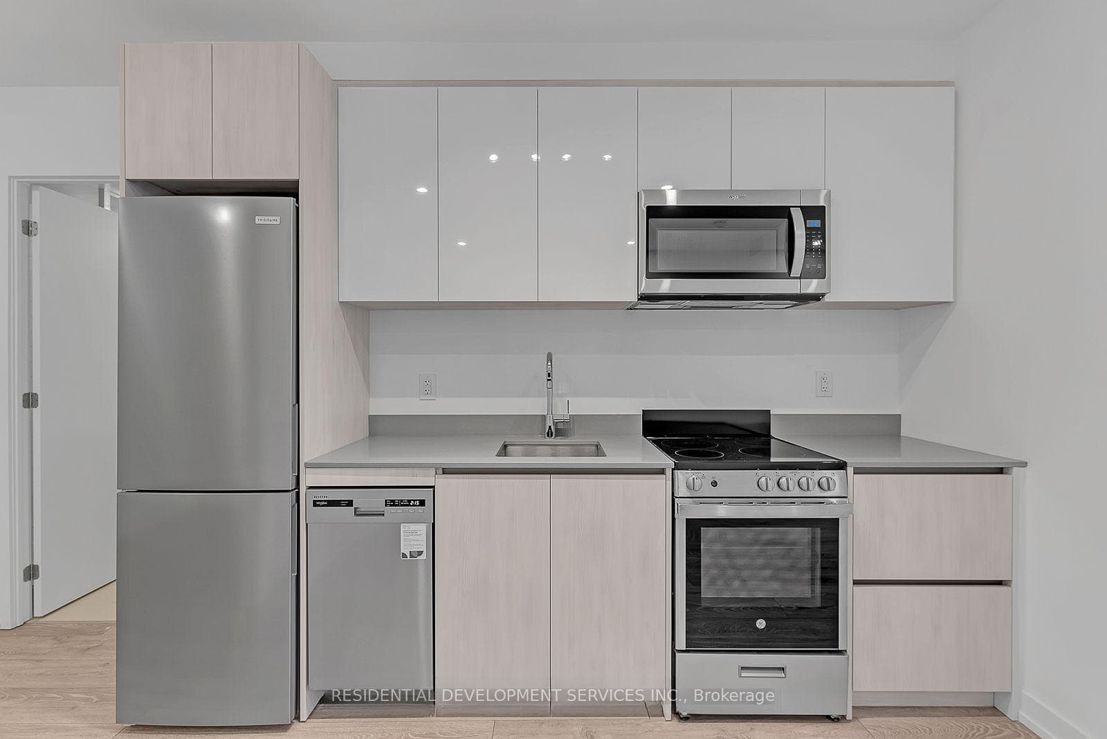 3100 Keele Street Unit 332, Downsview / Black Creek, ON M3M 0E1 - Photo 1