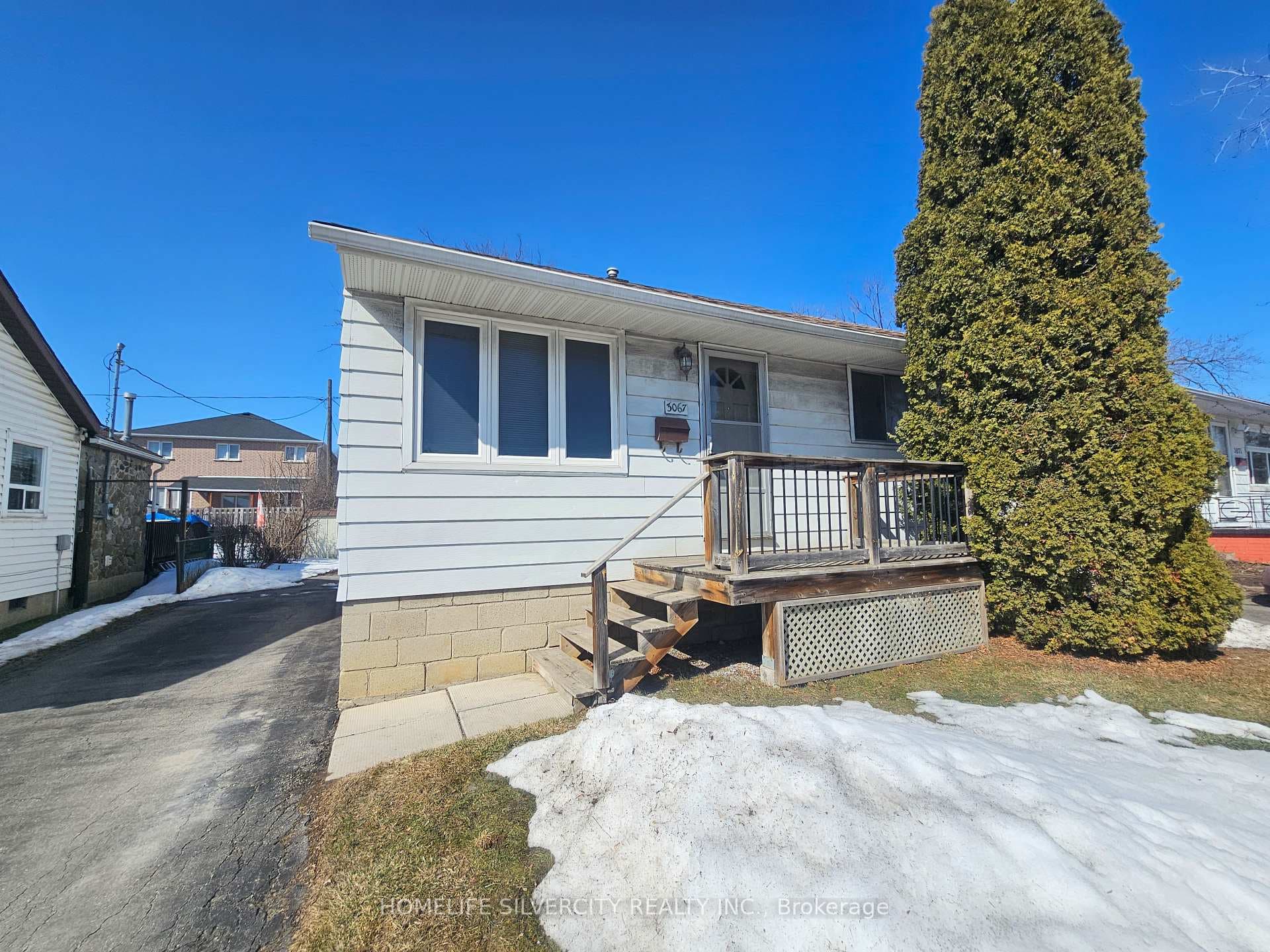 3067 Churchill Avenue, Mississauga, ON L4T 1R4 - Photo 1