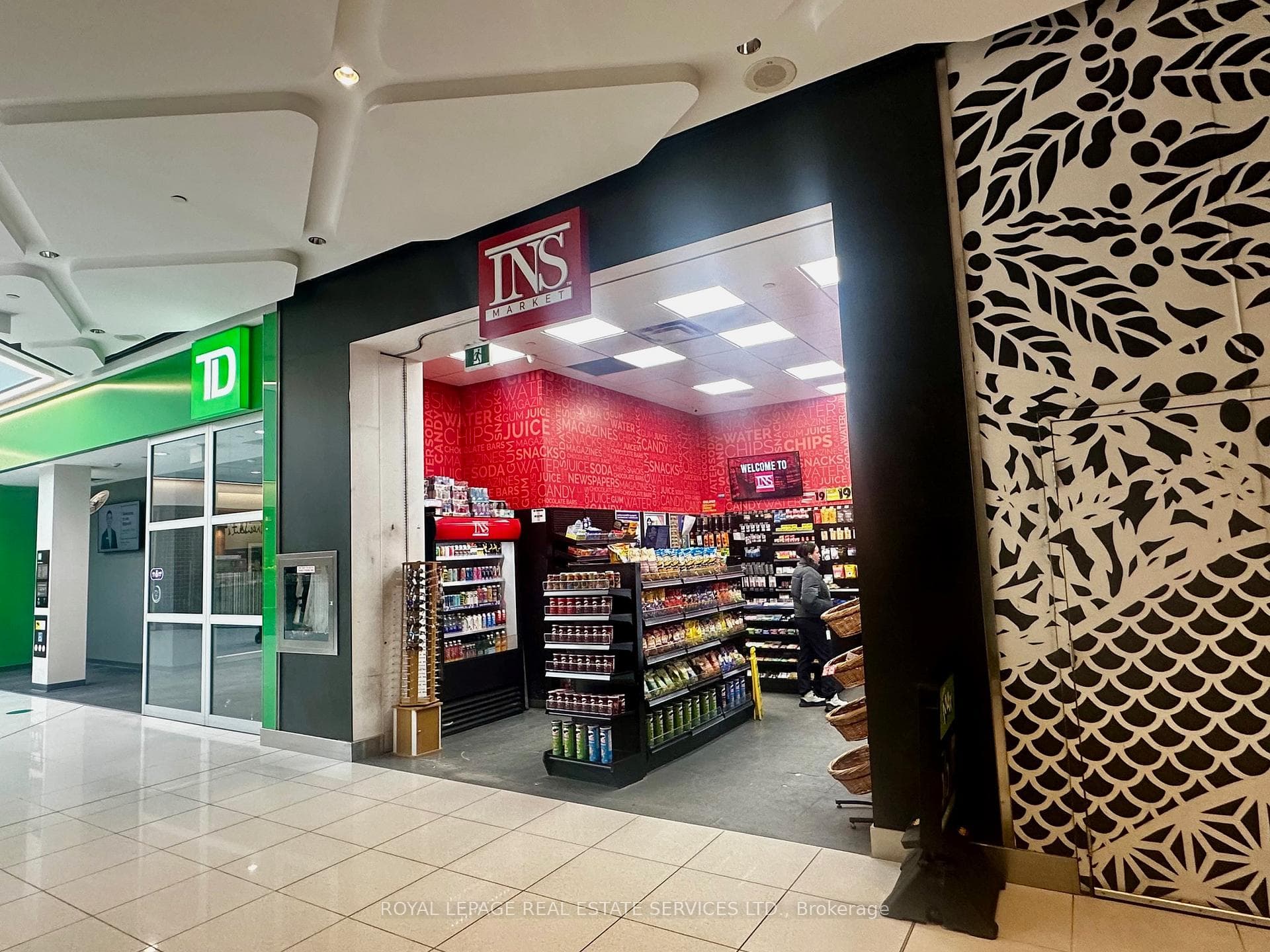 2 St Clair Avenue, Rosedale / Moore Park, ON M4T 2T5 - Photo 1
