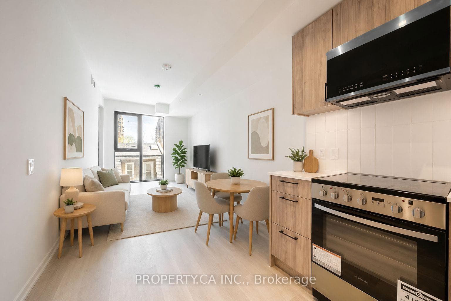 109 Erskine Avenue Unit 407, Leaside / Davisville, ON M4P 0G8 - Photo 1