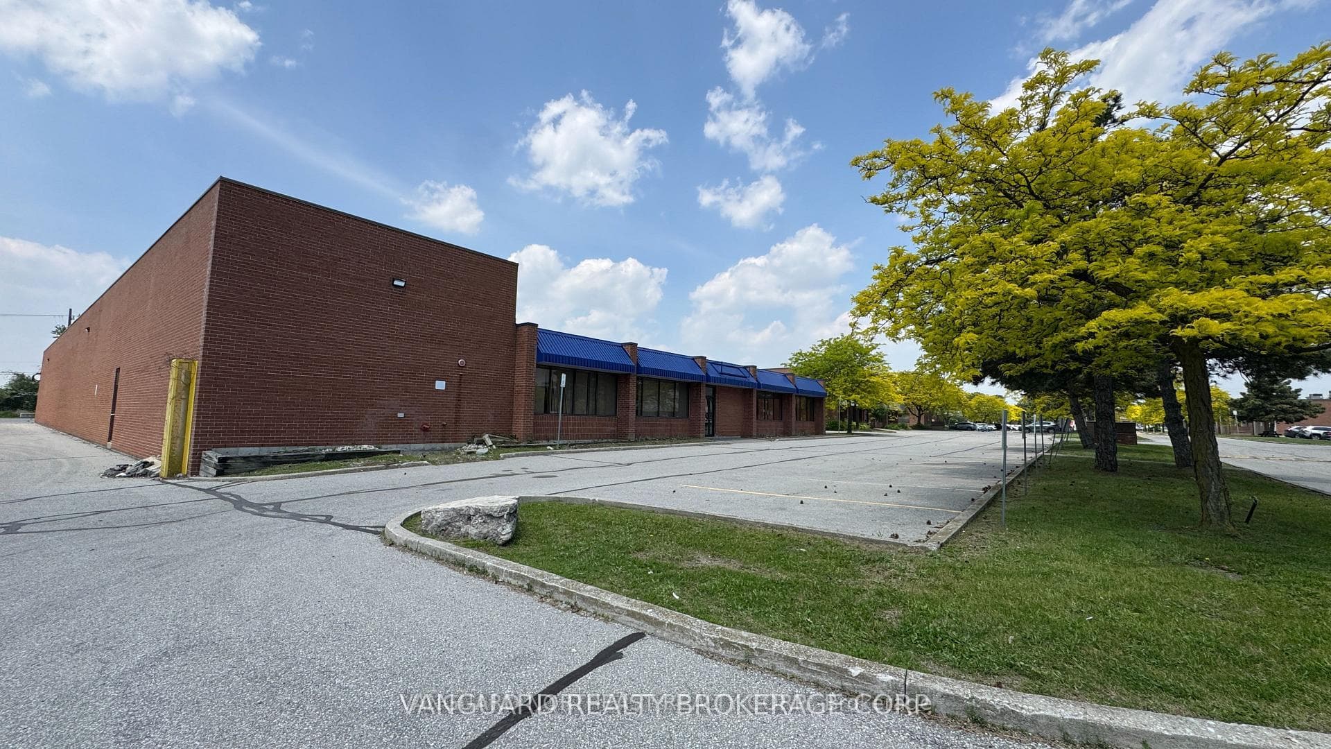 427 Horner Avenue, Liberty Village / Parkdale / South Parkdale, ON M8W 4W3 - Photo 1