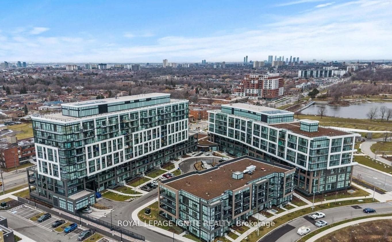 50 George Butchart Drive Unit 822, Toronto W05