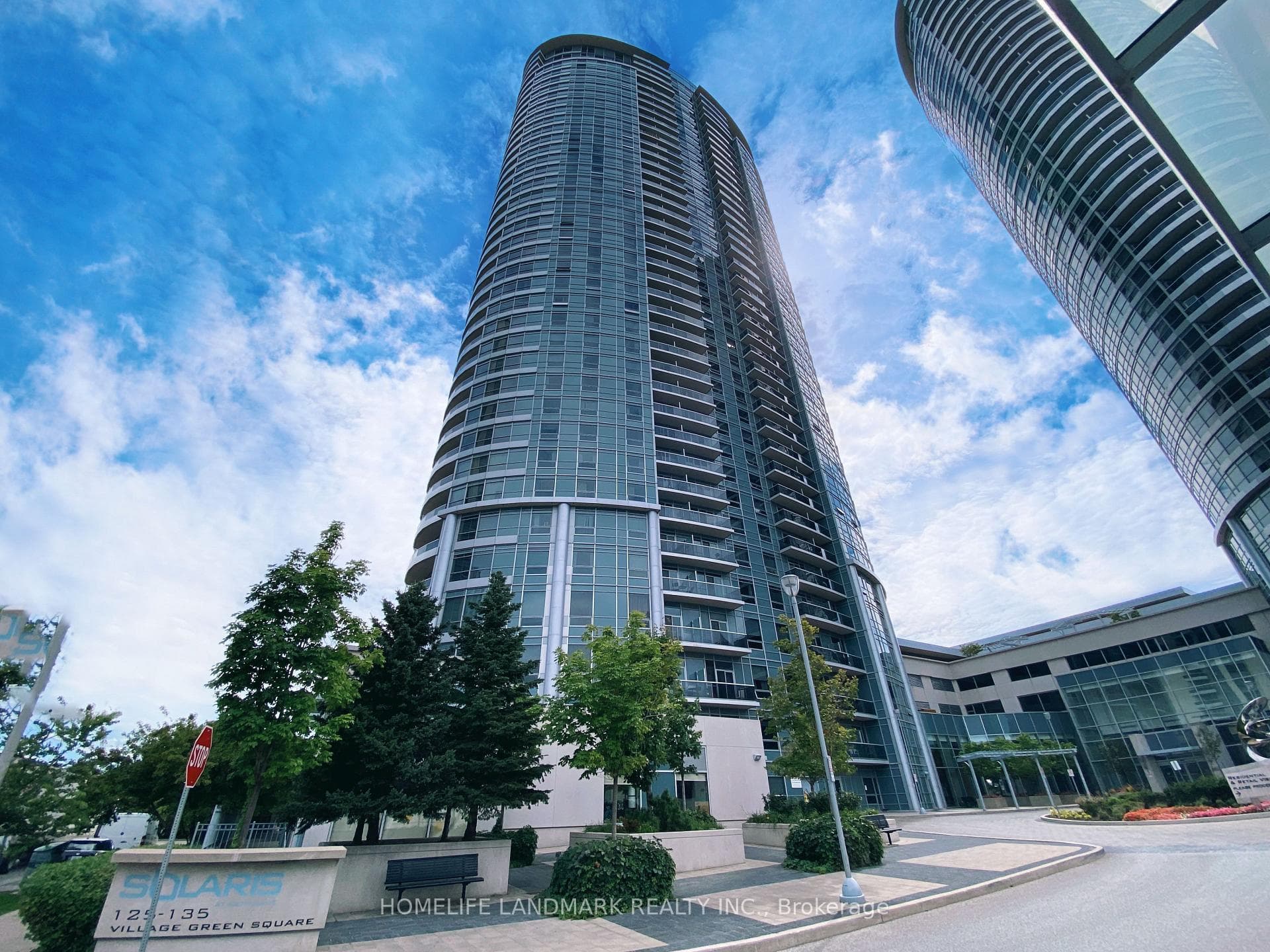 135 Village Green Square Unit 1525, Agincourt / Milliken, ON M1S 0G4 - Photo 1