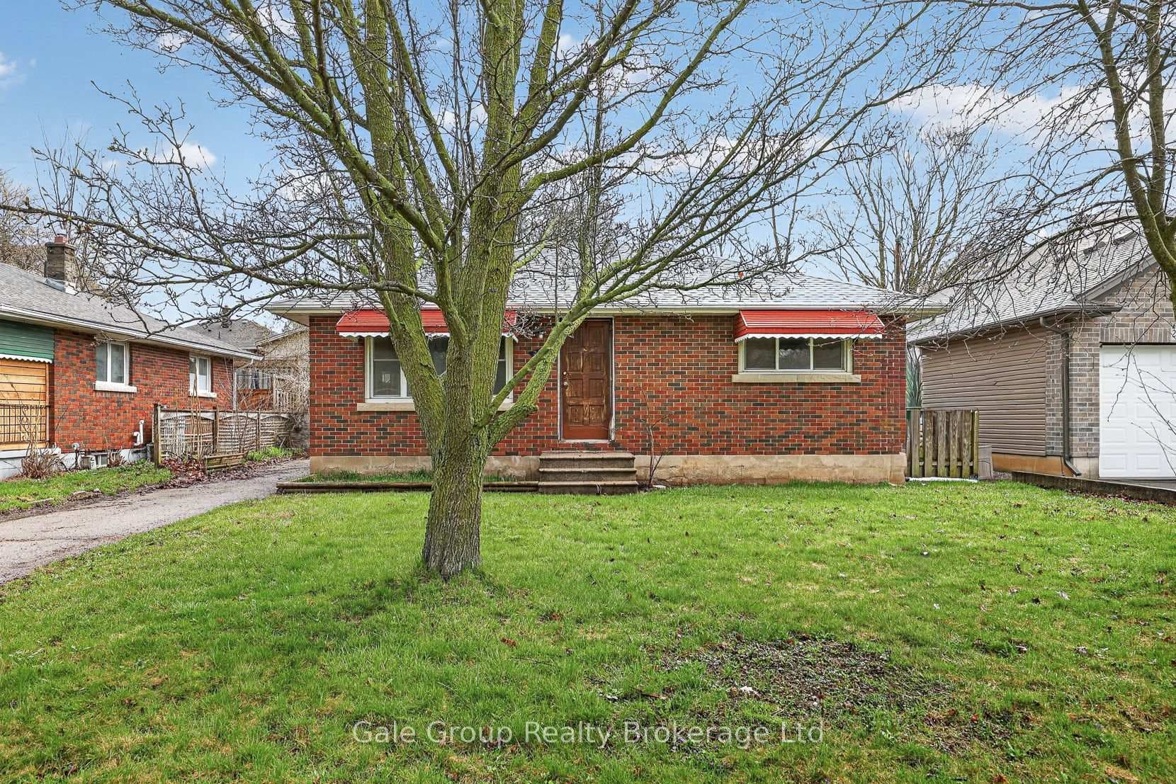 21 Cronyn Street, Woodstock, ON N4S 3T4 - Photo 1