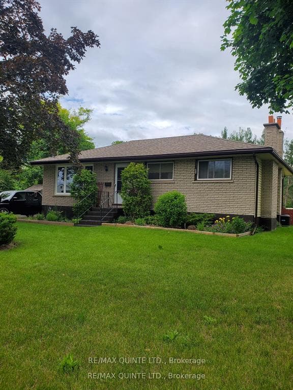 2 Muriel Street, Quinte West