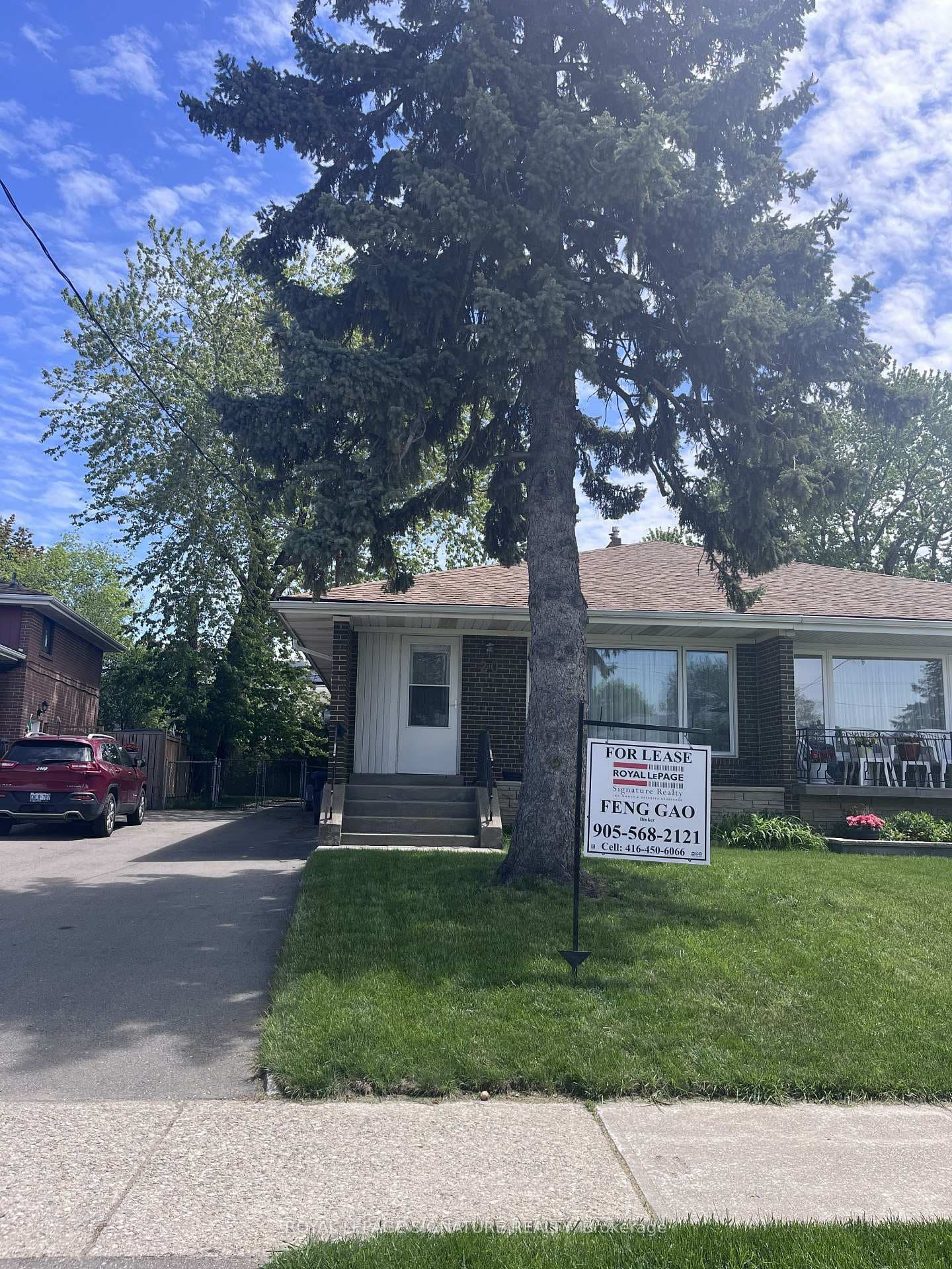 20 Fortrose Crescent, Don Mills / Parkwoods / Victoria Village, ON M3A 2H1 - Photo 1