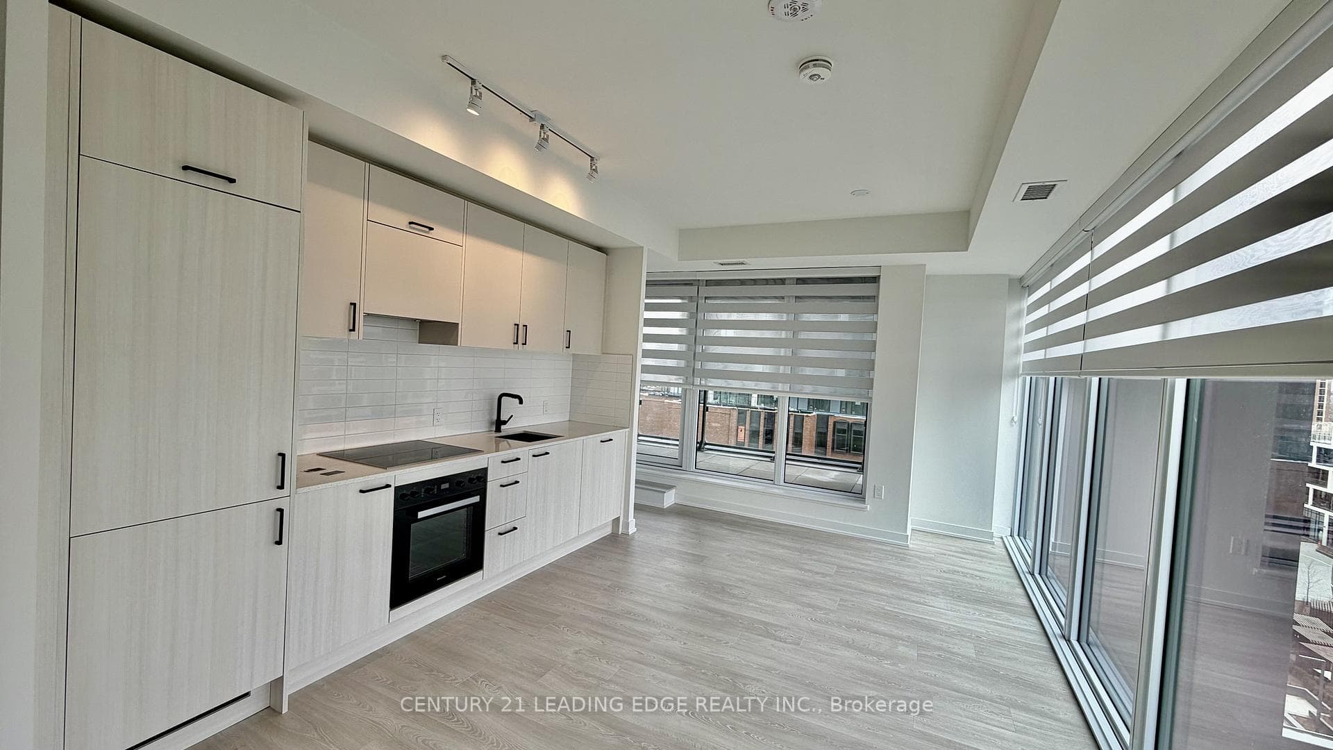 5 Quarrington Lane Unit 603, Don Mills / Parkwoods / Victoria Village, ON M3C 1H7 - Photo 1