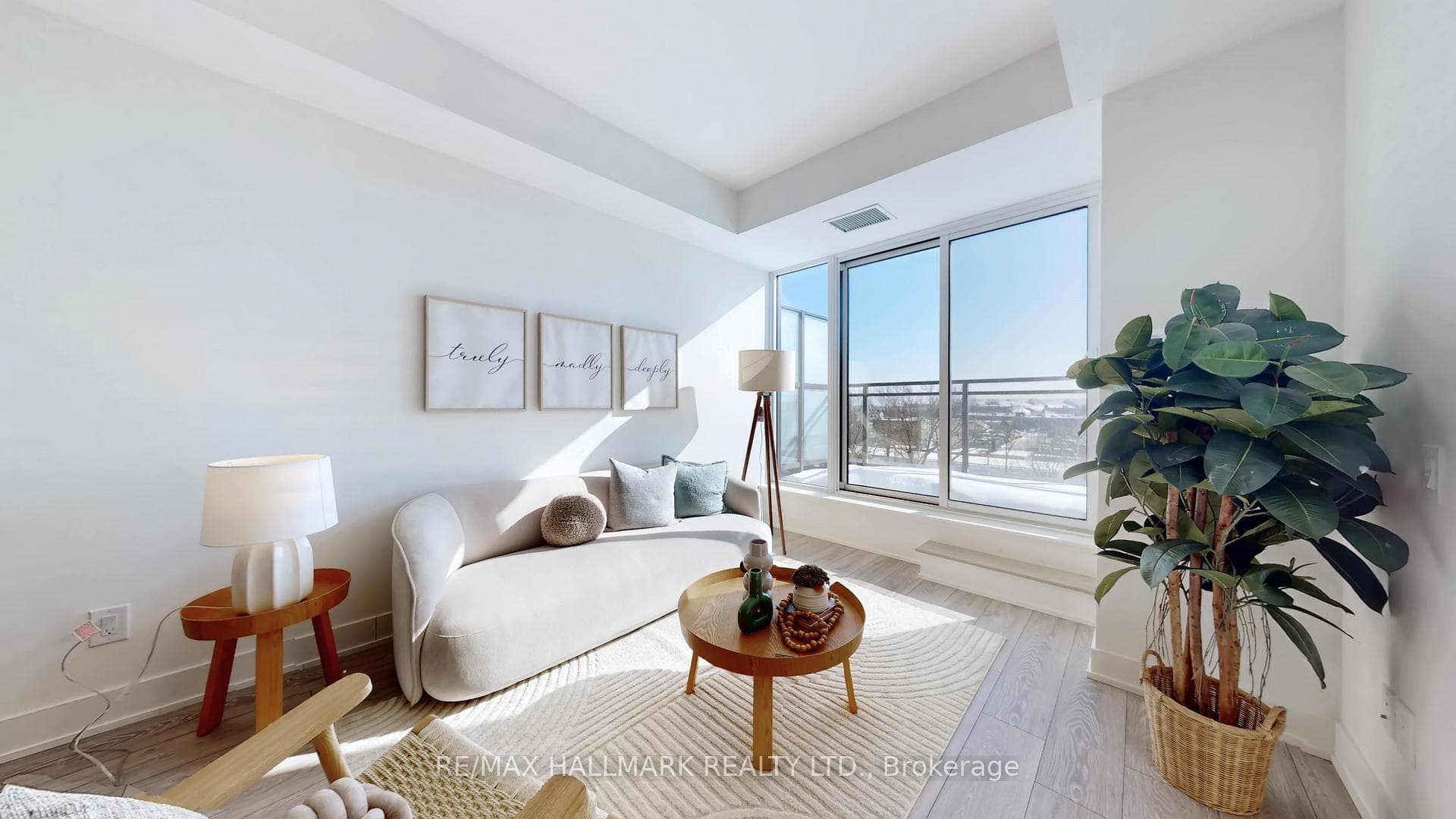 1285 Queen Street Unit 512, Riverdale / Leslieville, ON M4L 1C2 - Photo 1