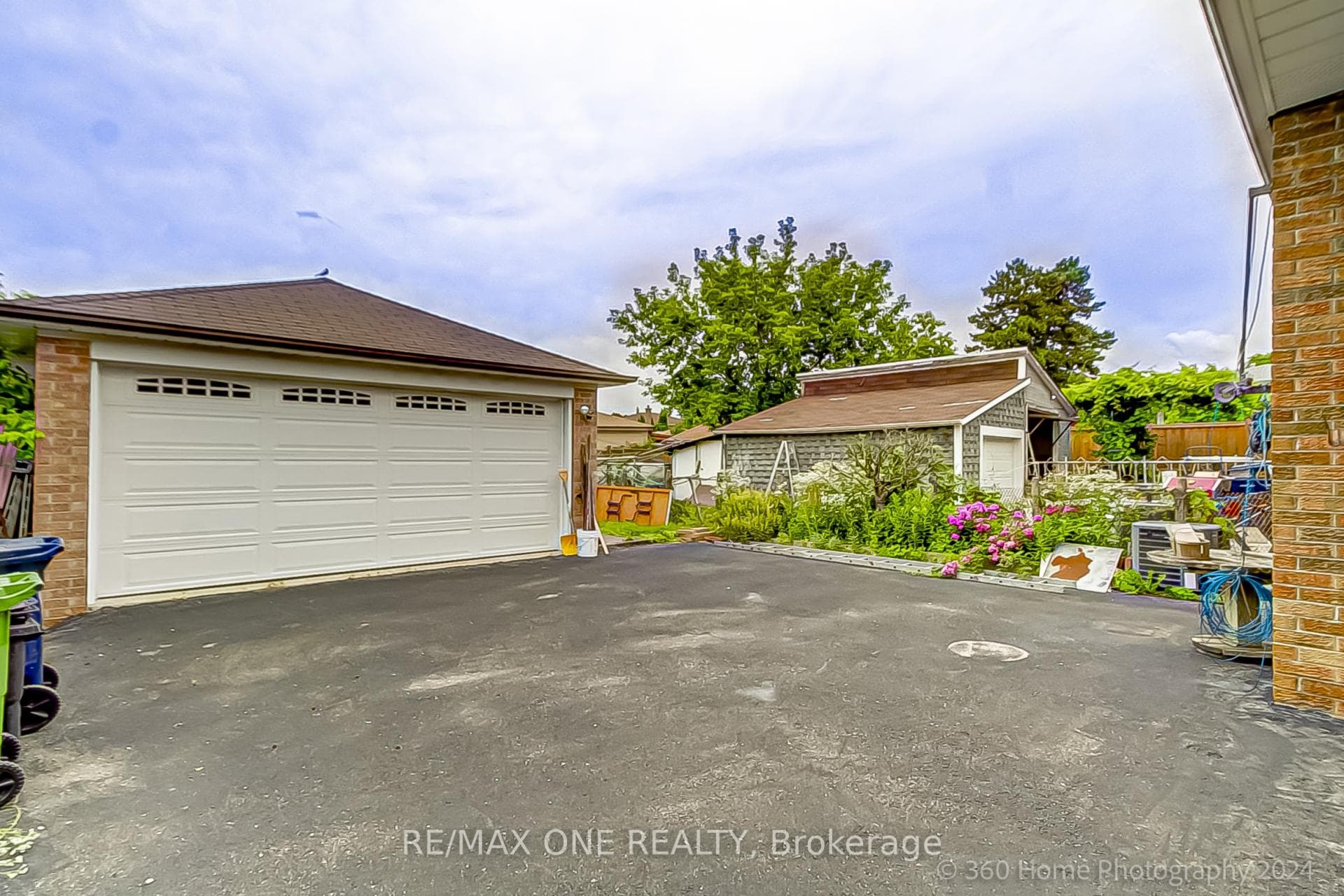 70 NEAMES Crescent, Toronto W05