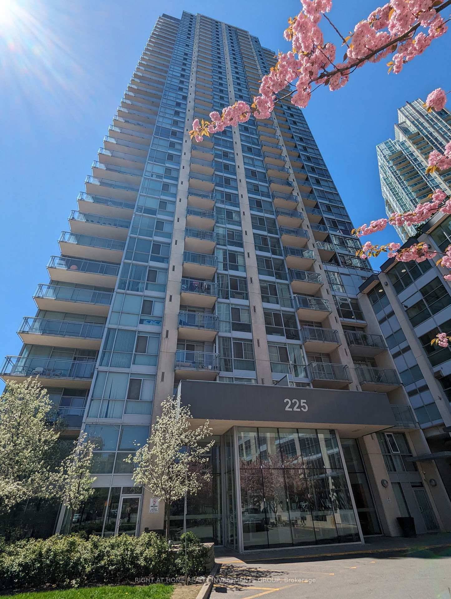 225 Webb Drive Unit 713, Mississauga