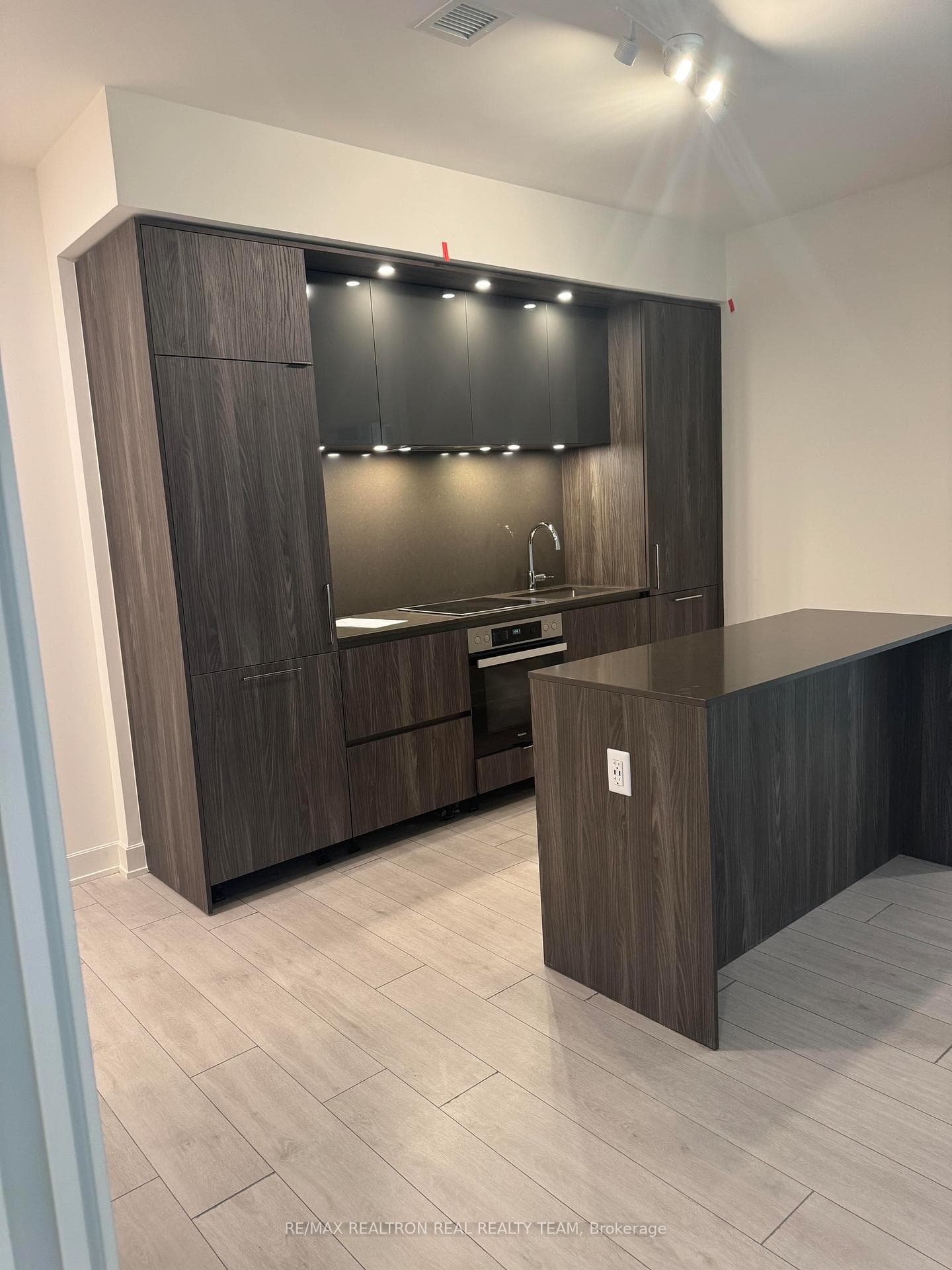 15 Mercer Street Unit 801, Downtown Toronto / Waterfront, ON M5V 0T8 - Photo 1